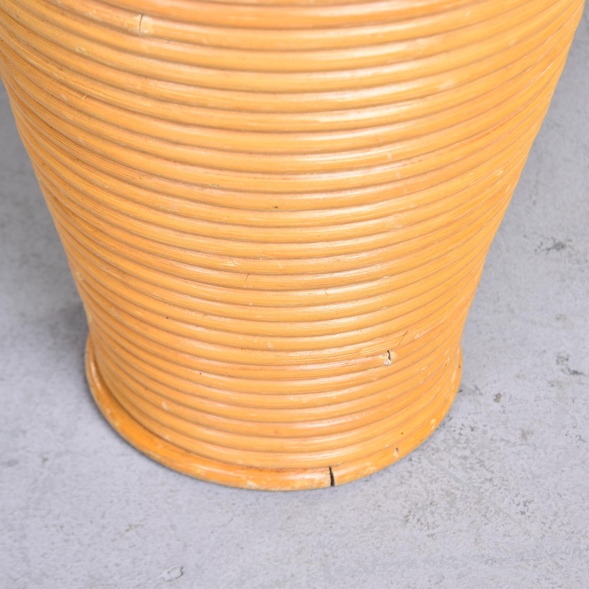 Extra große Stehvase aus Rattan aus der Mitte des Jahrhunderts im Angebot 4