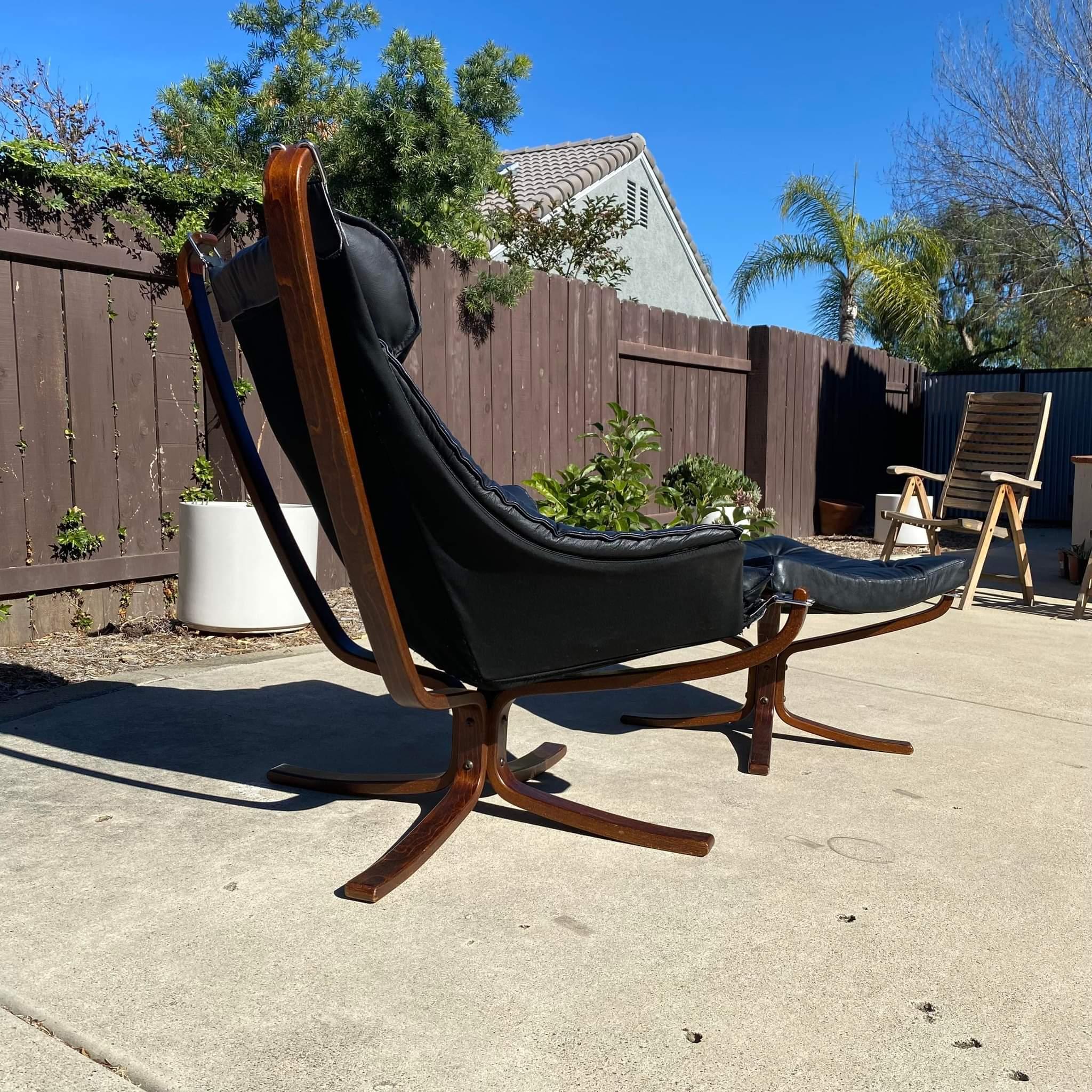 Vintage Mid Century Falcon Chair by Sigurd Ressell for Vatne Mobler In Good Condition In Chino Hills, CA