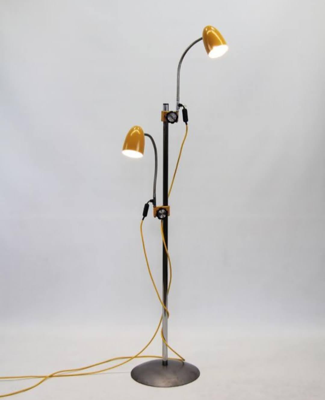 Lampadaire vintage du milieu du siècle avec deux lampes à col de cygne des années 50/60 en vente 5