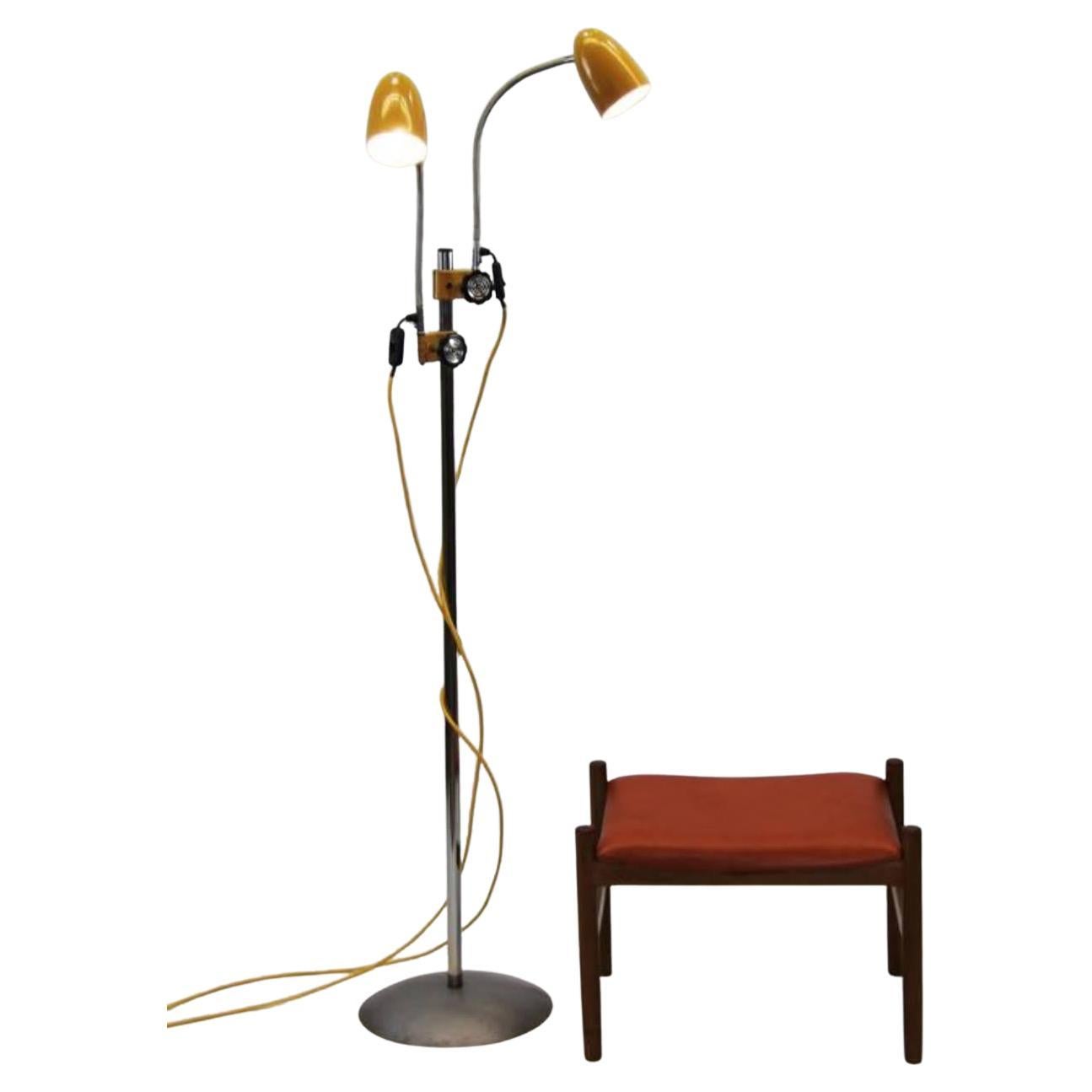 Lampadaire vintage du milieu du siècle avec deux lampes à col de cygne des années 50/60