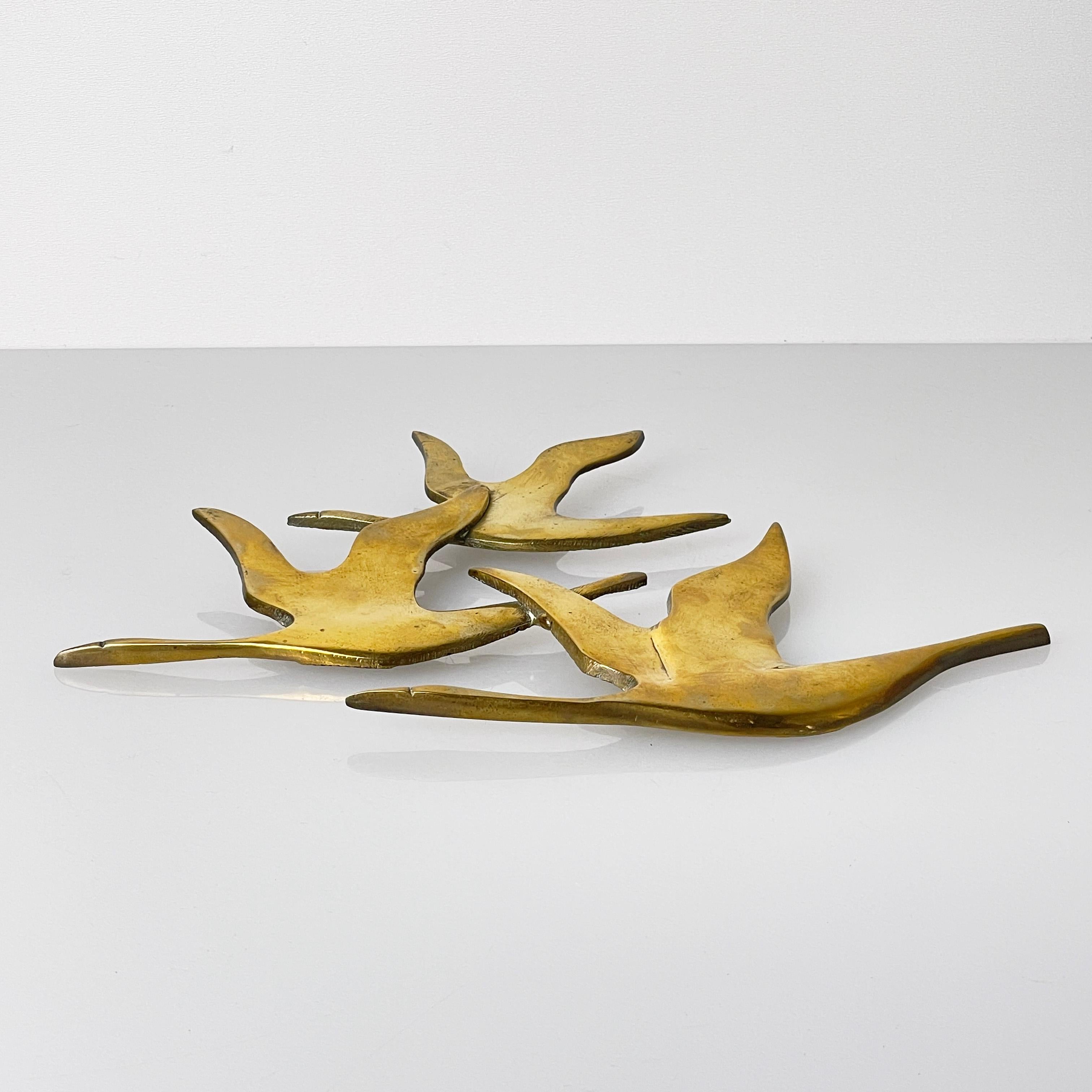 Vintage Mid Century Flying Geese Brass Wall Decoration For Sale 1