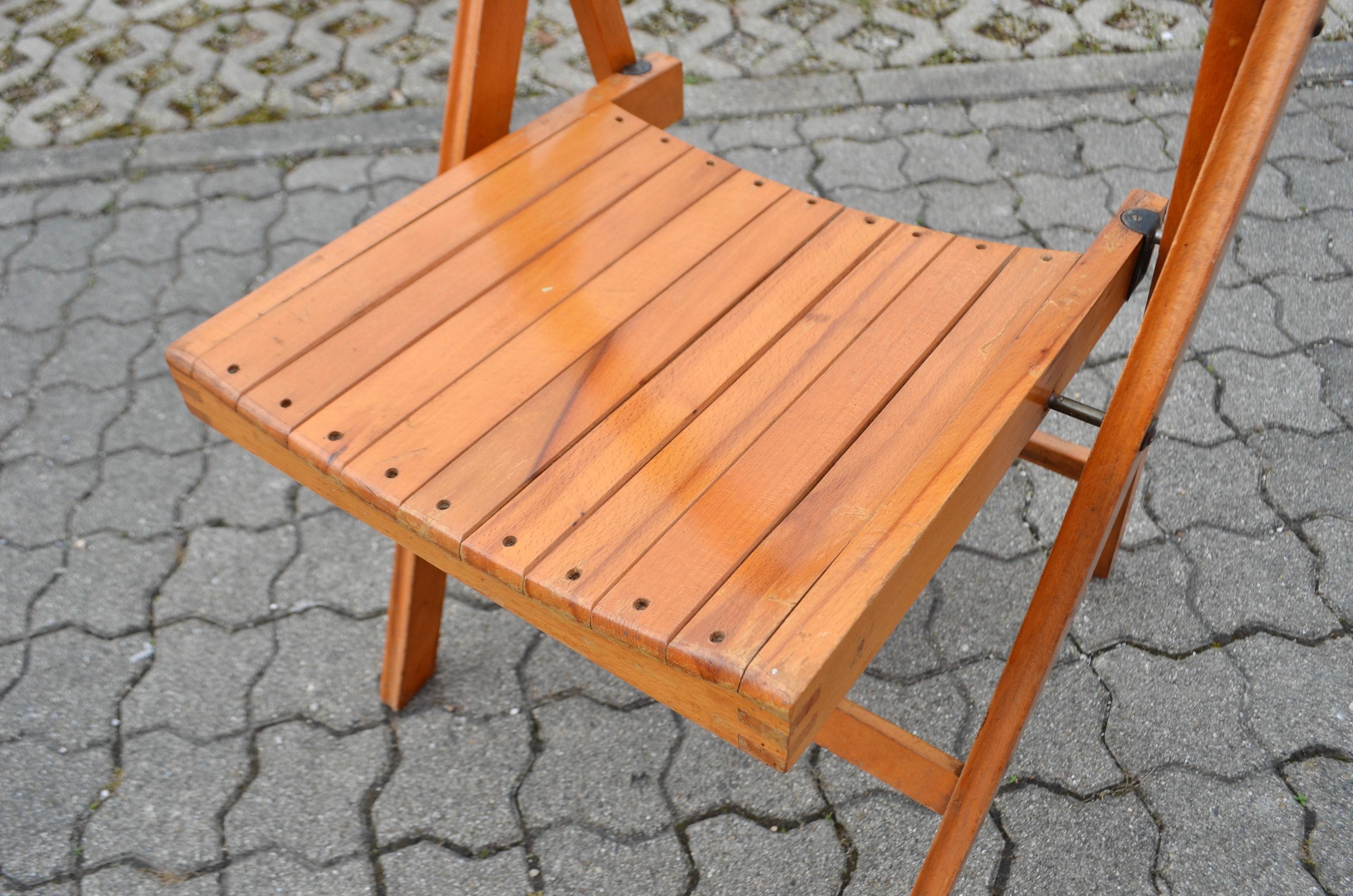 Chaise pliante vintage du milieu du siècle en hêtre 1 / 11 en vente 10