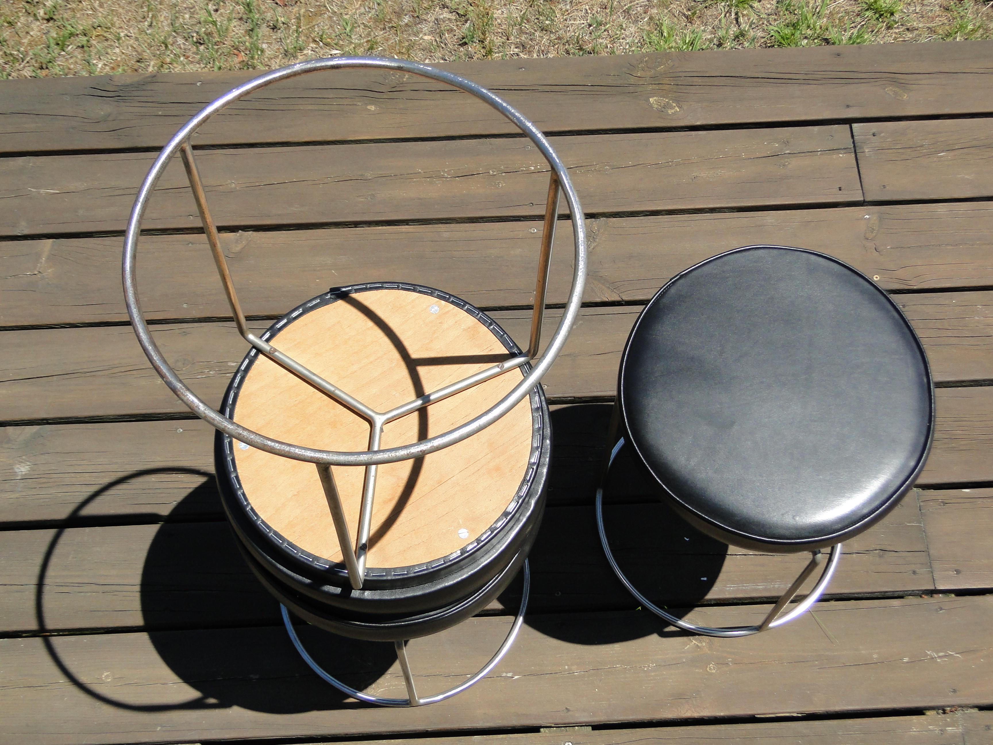 Jacques Adnet Style Vintage French Mid Century Leather and Metal Stools set 3  For Sale 6