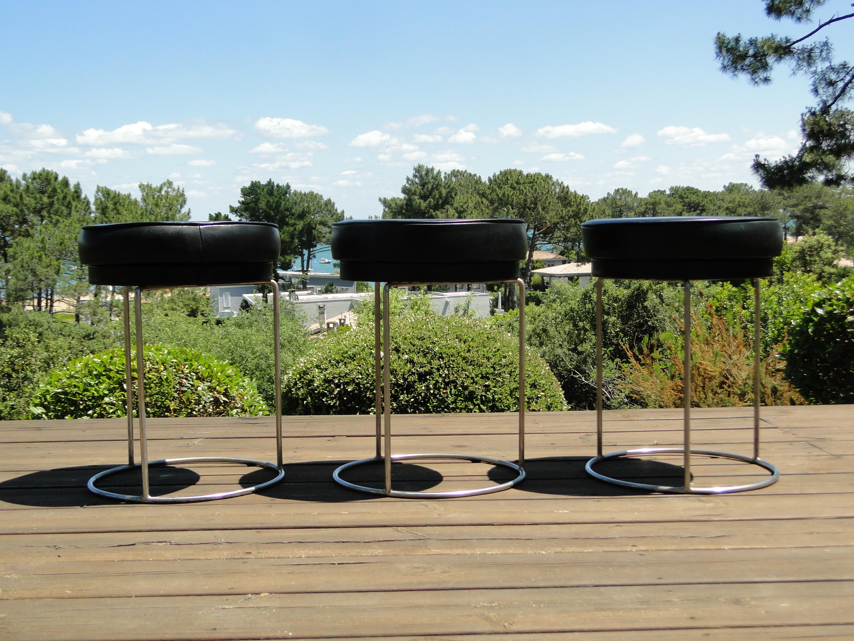 Jacques Adnet Style Vintage French Mid Century Leather and Metal Stools set 3  For Sale 9
