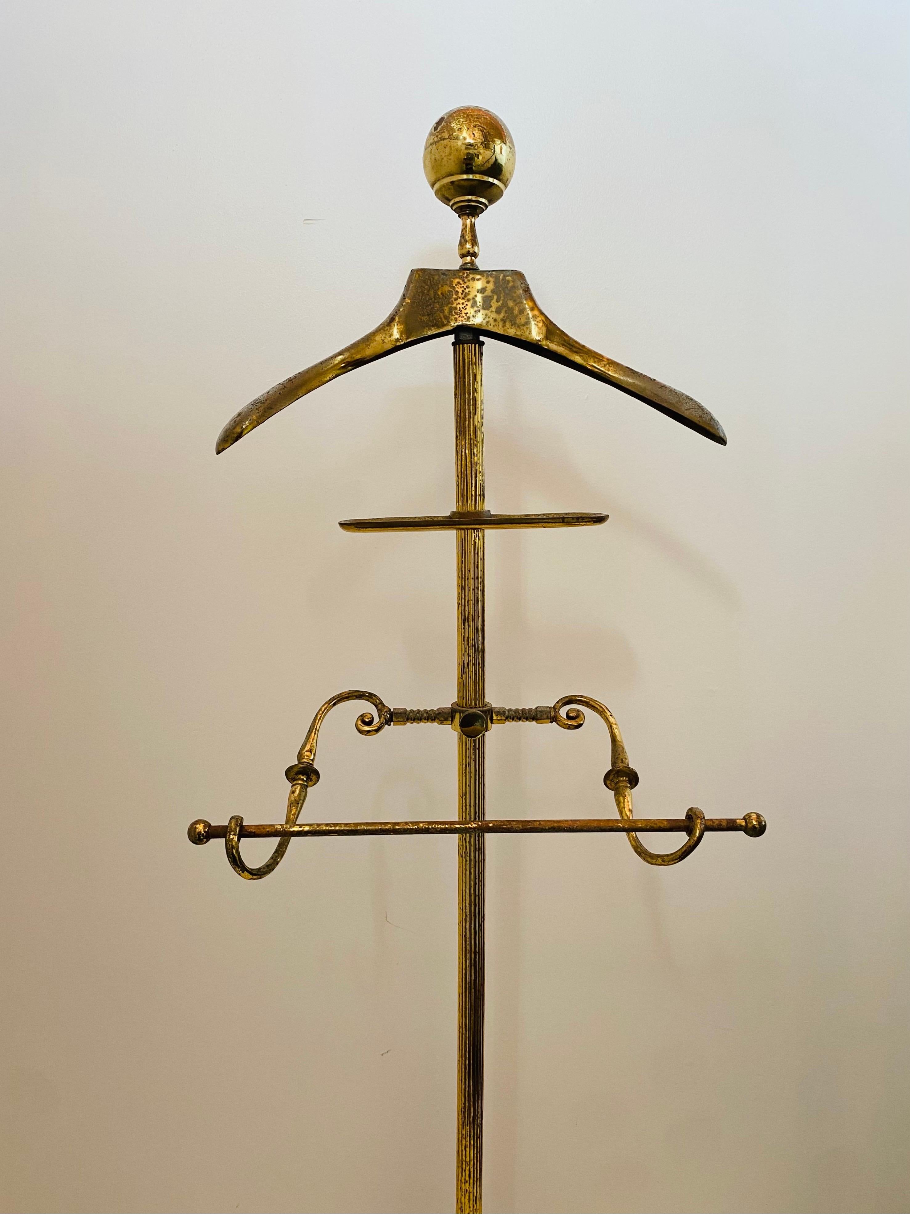 Fatto a mano Valigetta in ottone per gentiluomini d'epoca della metà del secolo scorso in vendita