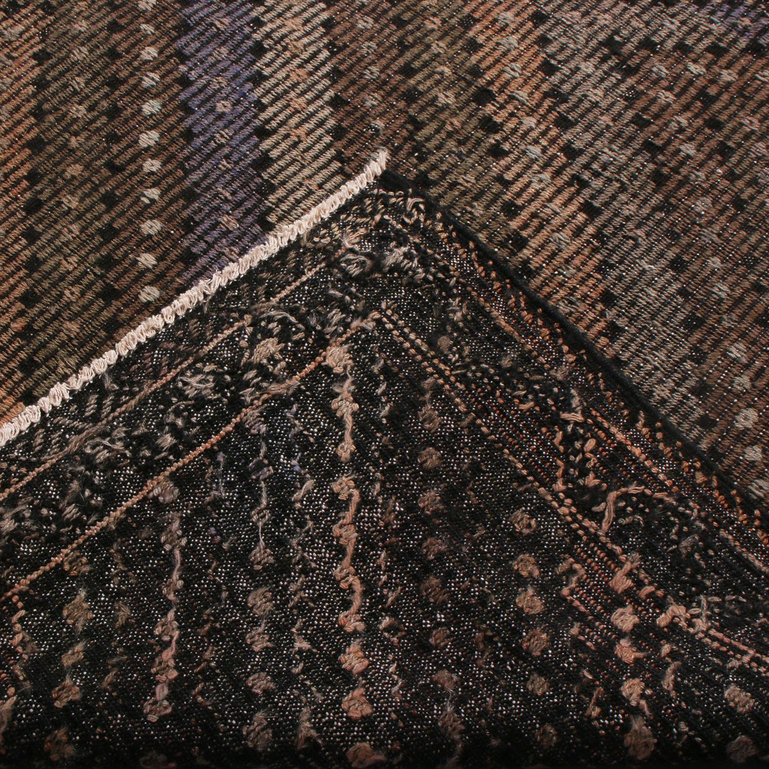 Rug & Kilim vintage du milieu du siècle, géométrique, en laine beige, marron et bleu Bon état - En vente à Long Island City, NY