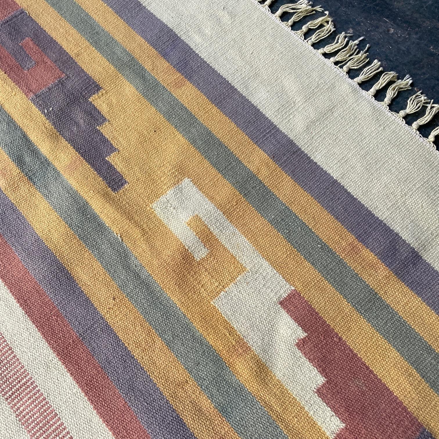 Vintage Mid-Century Geometric Native American Rug 3 by 5 Desert Motif In Fair Condition For Sale In Hyattsville, MD
