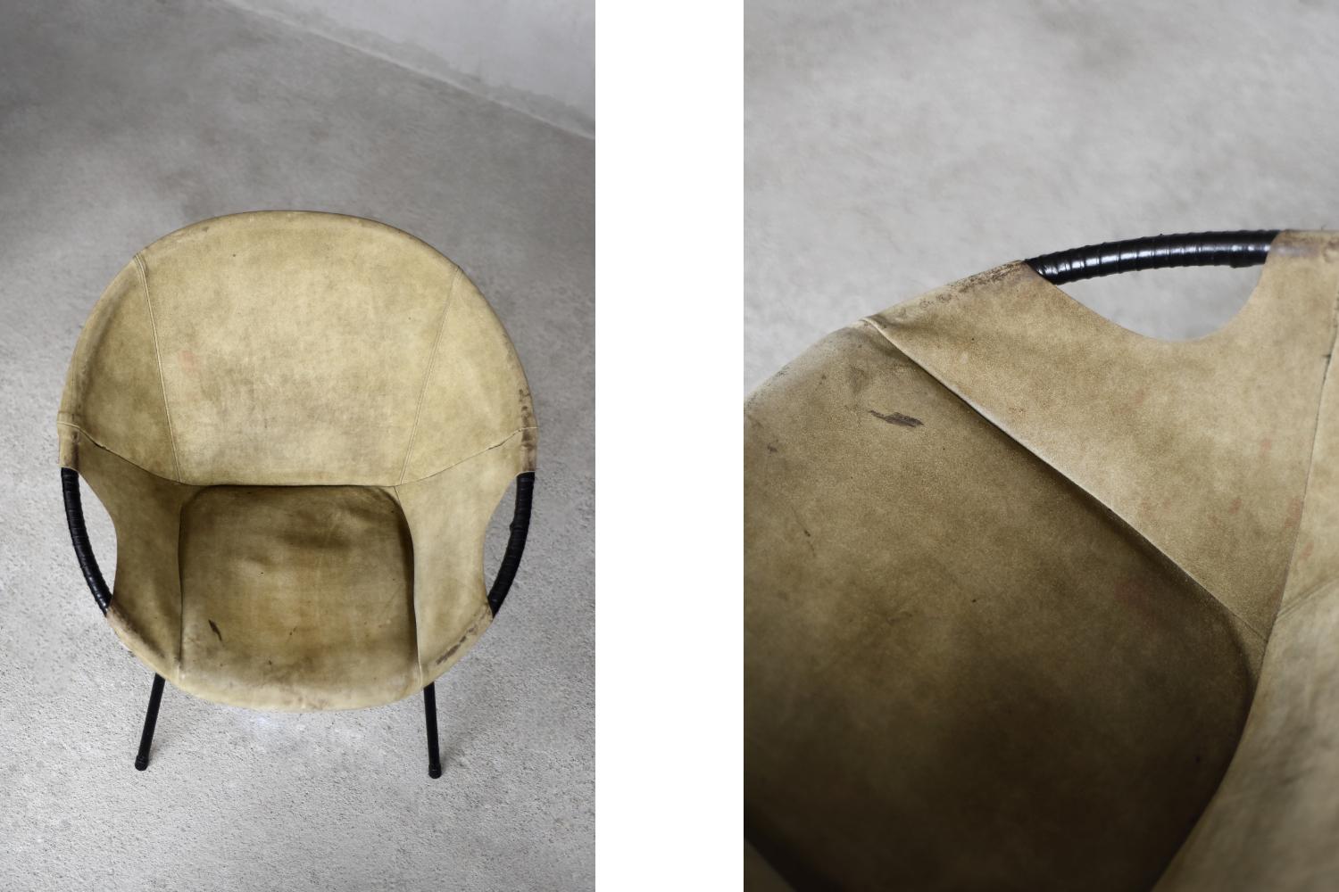 Tedesco Sedia Vintage Mid-Century German Modern Earthy Green Suede Circle Balloon in vendita