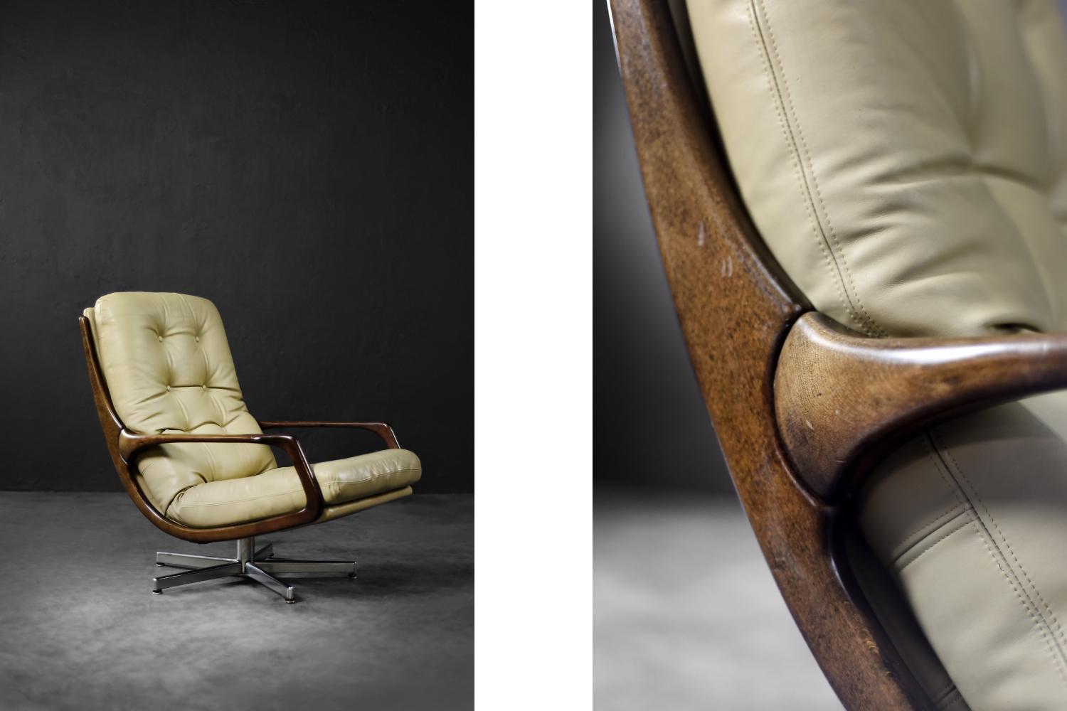 Este raro sillón de salón fue diseñado por Eugen Schmidt para el fabricante alemán Soloform en la década de 1960. Esta excepcional silla encarna la esencia del modernismo de posguerra: una fusión de forma escultural, artesanía superior y elegancia