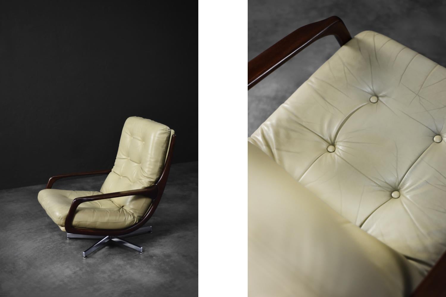Sillón giratorio de cuero moderno alemán de mediados de siglo de Eugen Schmidt Moderno de mediados de siglo en venta