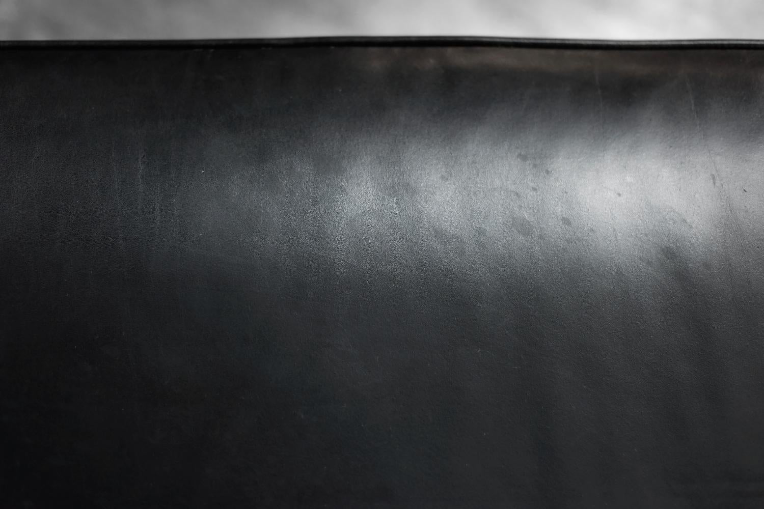 Vintage Mid-Century German Modern Oak & Black Leather Sofa, 1960er Jahre (Leder) im Angebot