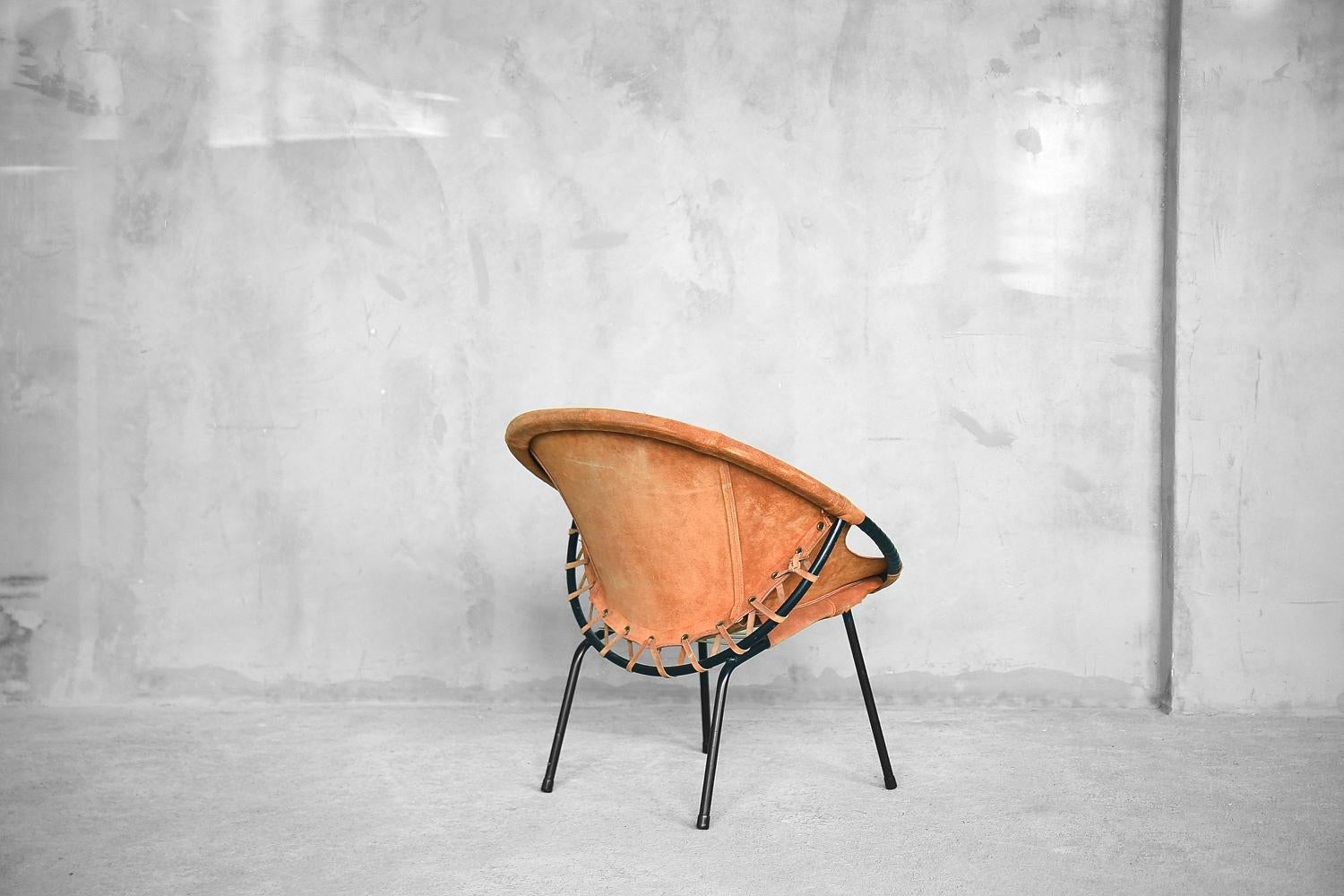 Mid-20th Century Vintage Mid-Century German Modern Suede Circle Balloon Chair from Lusch & Co For Sale