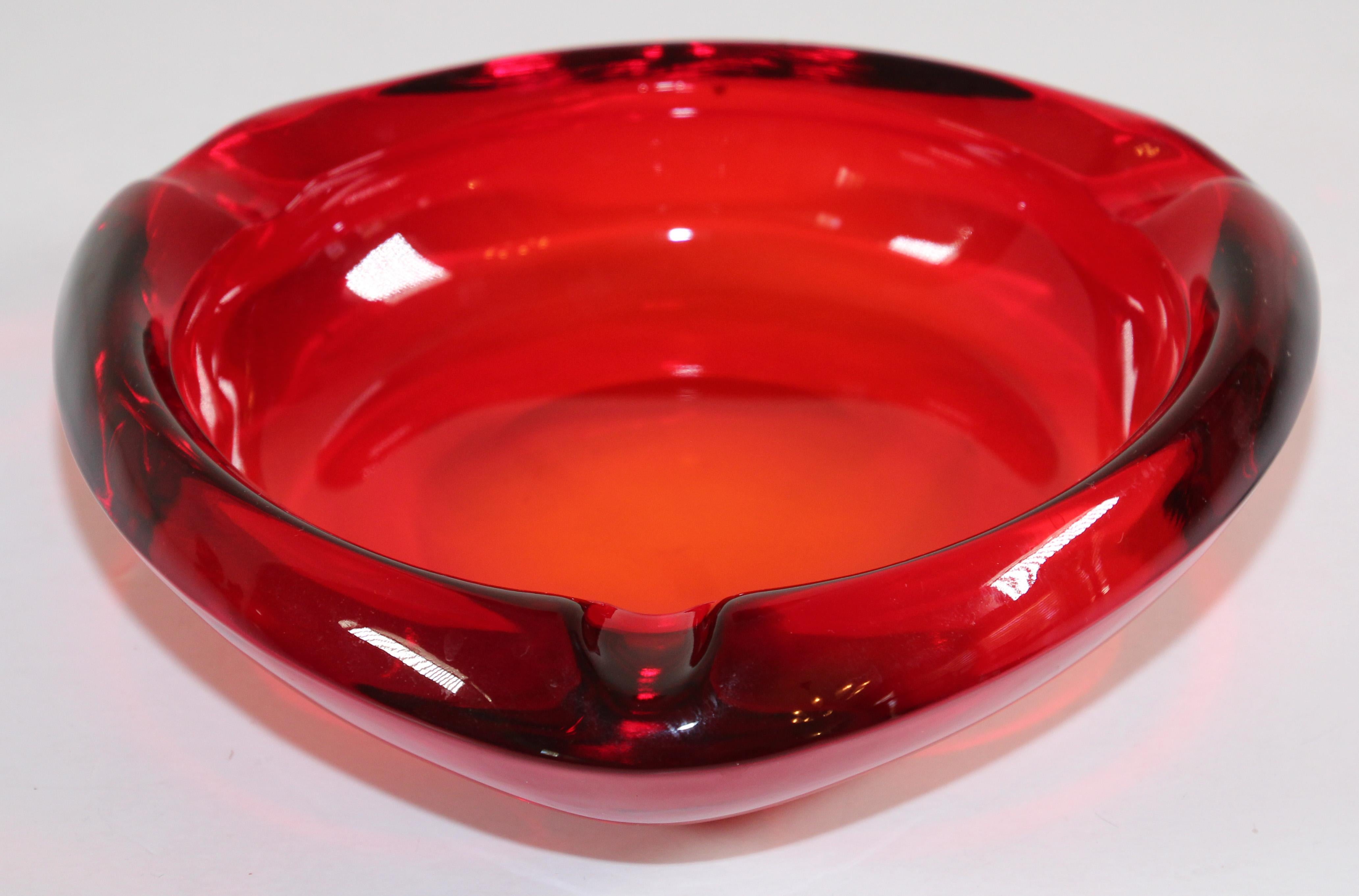 Hand-Crafted Vintage Mid-Century Glass Ashtray Ruby Red Triangular For Sale