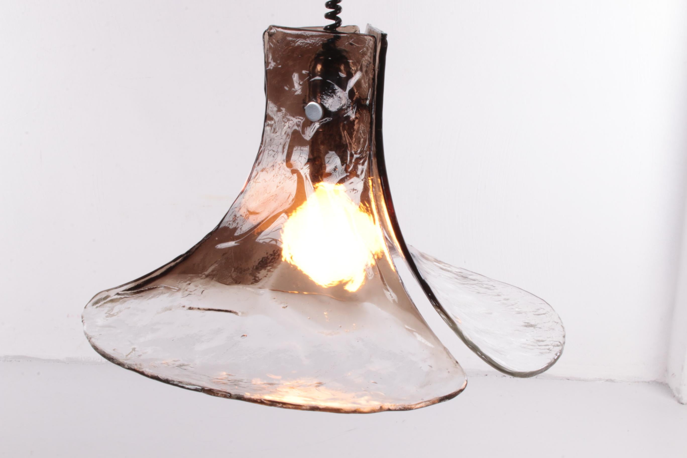 Tedesco Lampada a sospensione in vetro vintage di metà secolo di J.T. Kalmar, 1960 in vendita