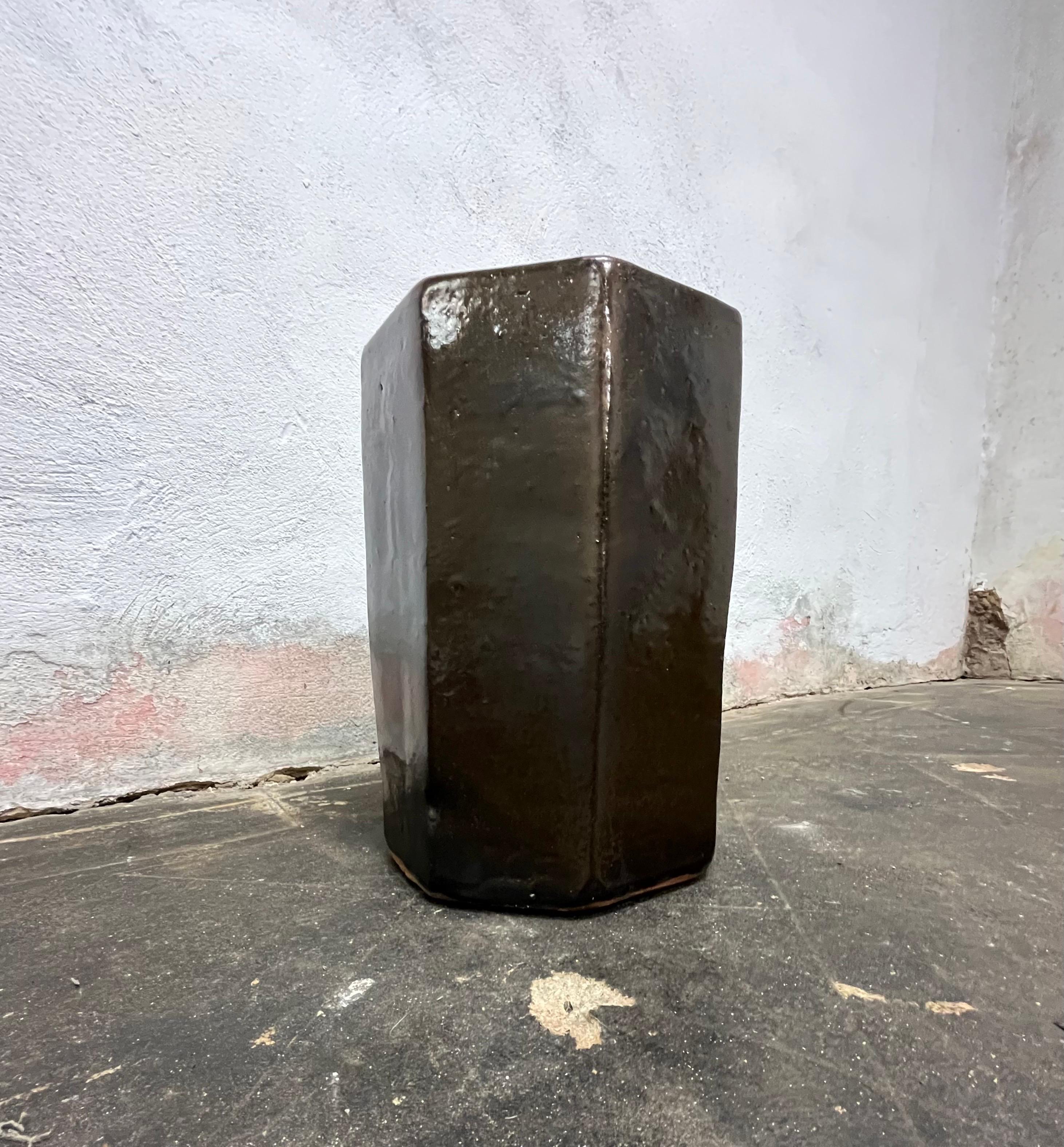 Inconnu Jardinière octogonale en terre cuite émaillée du milieu du siècle Cubist Brutal en vente