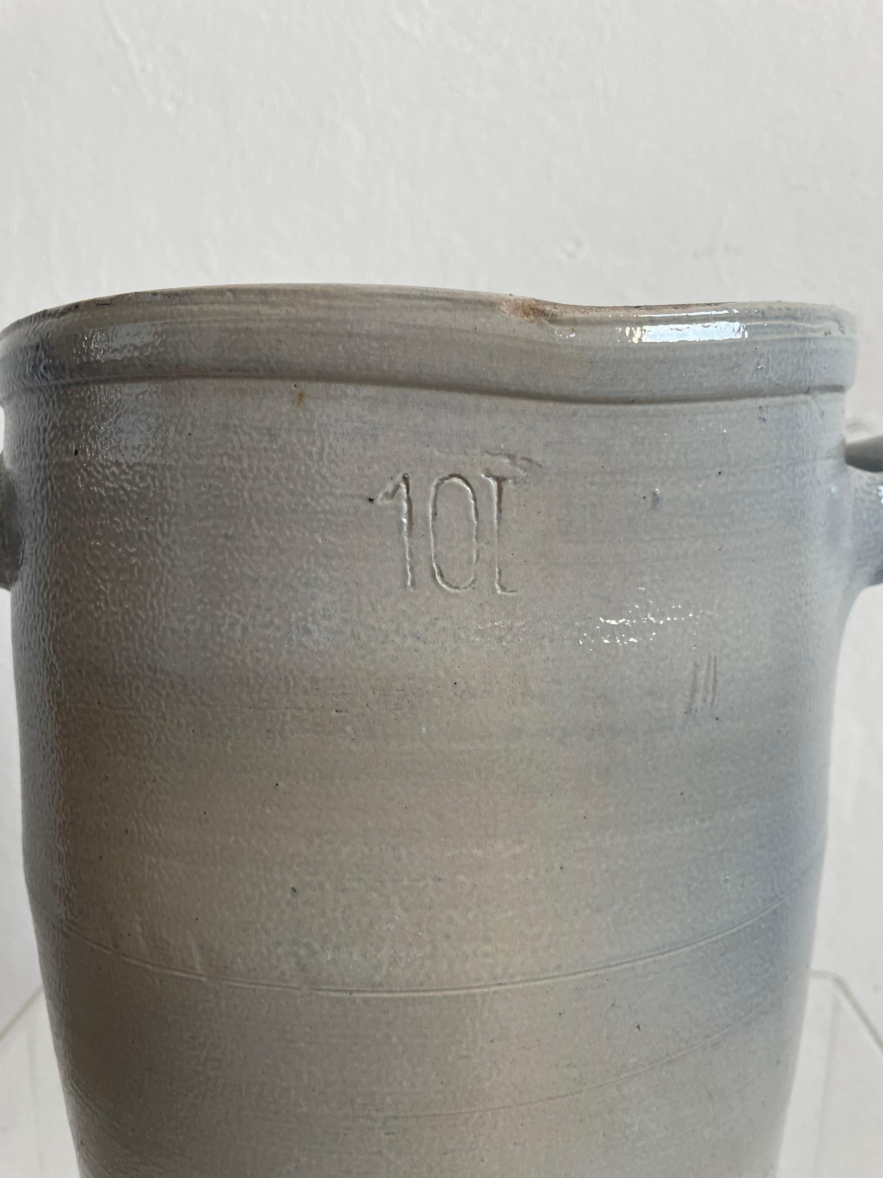 Glasierte Steingutkeramik aus der Mitte des Jahrhunderts, Krug/ Vase/ Gefäß, Wabi Sabi  (Europäisch) im Angebot