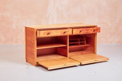 Credenza vintage di metà secolo Gordon Russell per Heals con ante a ribalta