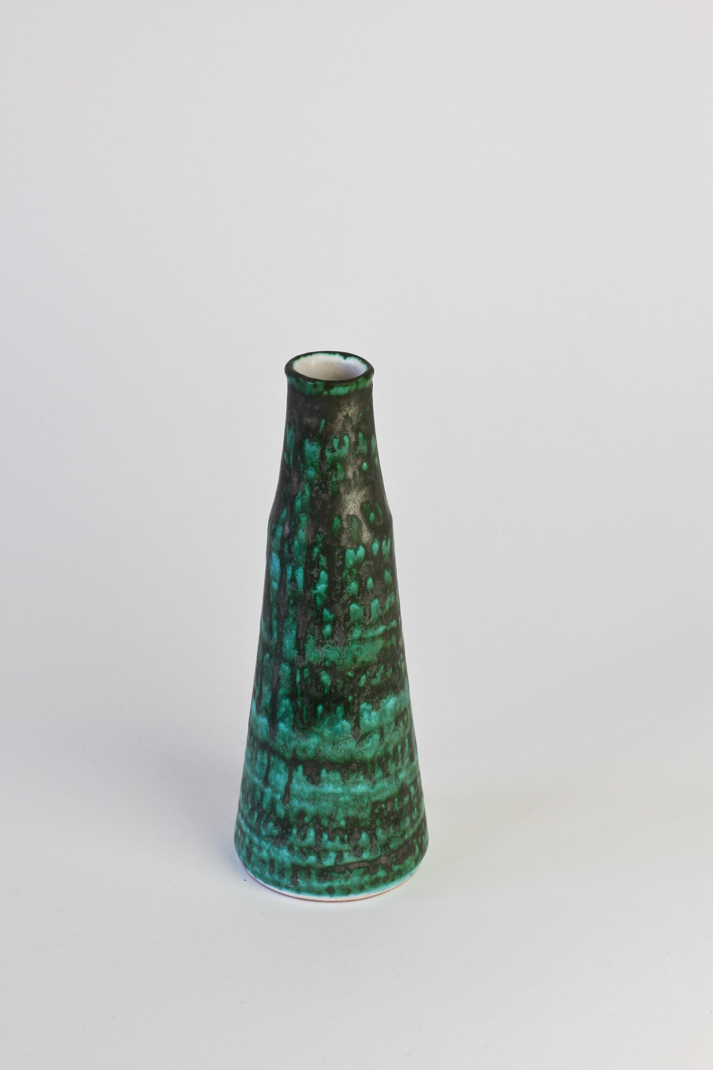 Mid-Century Modern Vintage Midcentury Green and Graphite Glazed Vase by Waechtersbach:: 1950s en vente