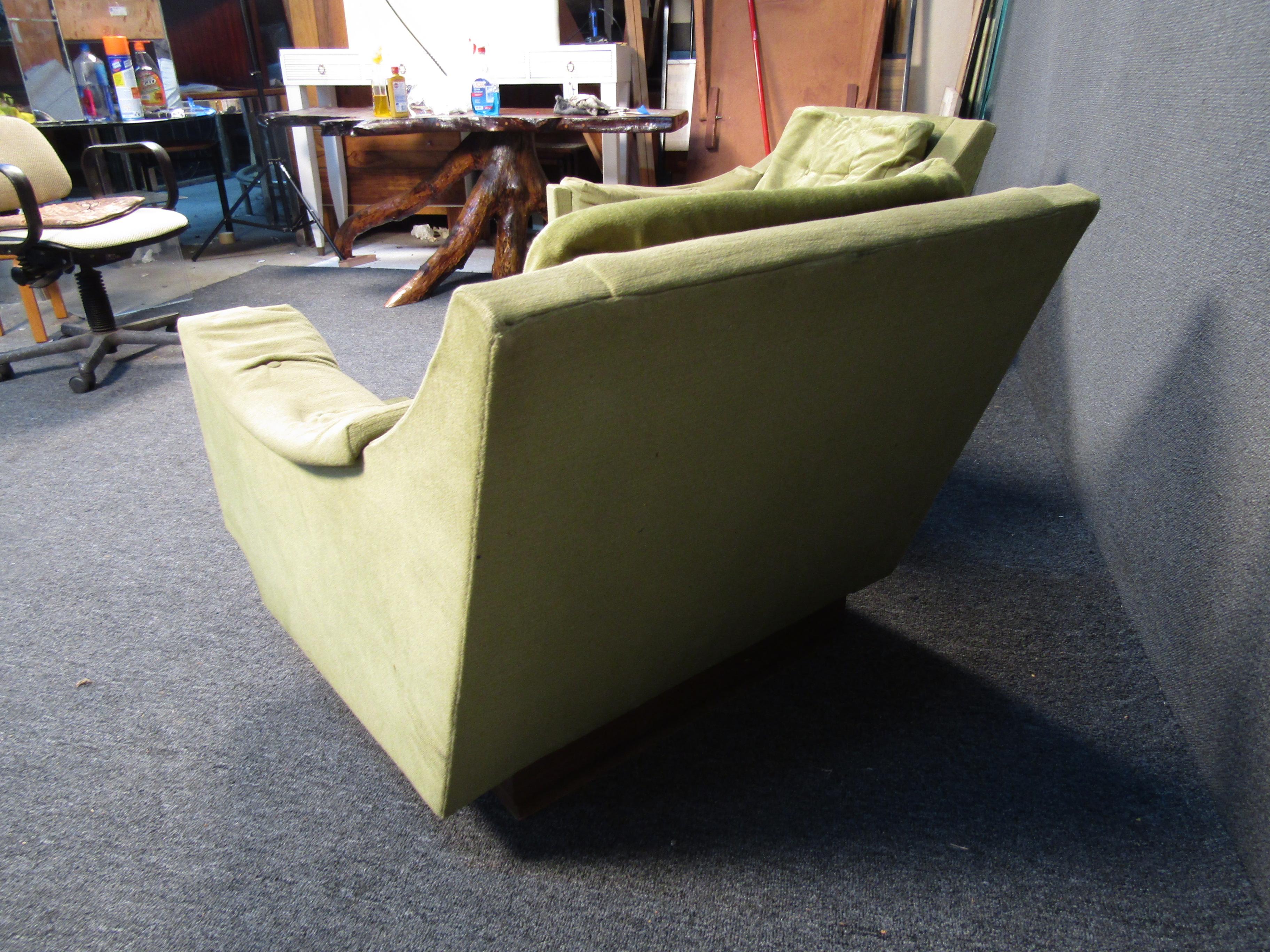 Vintage Mid-Century Green Lounge Chairs For Sale 5
