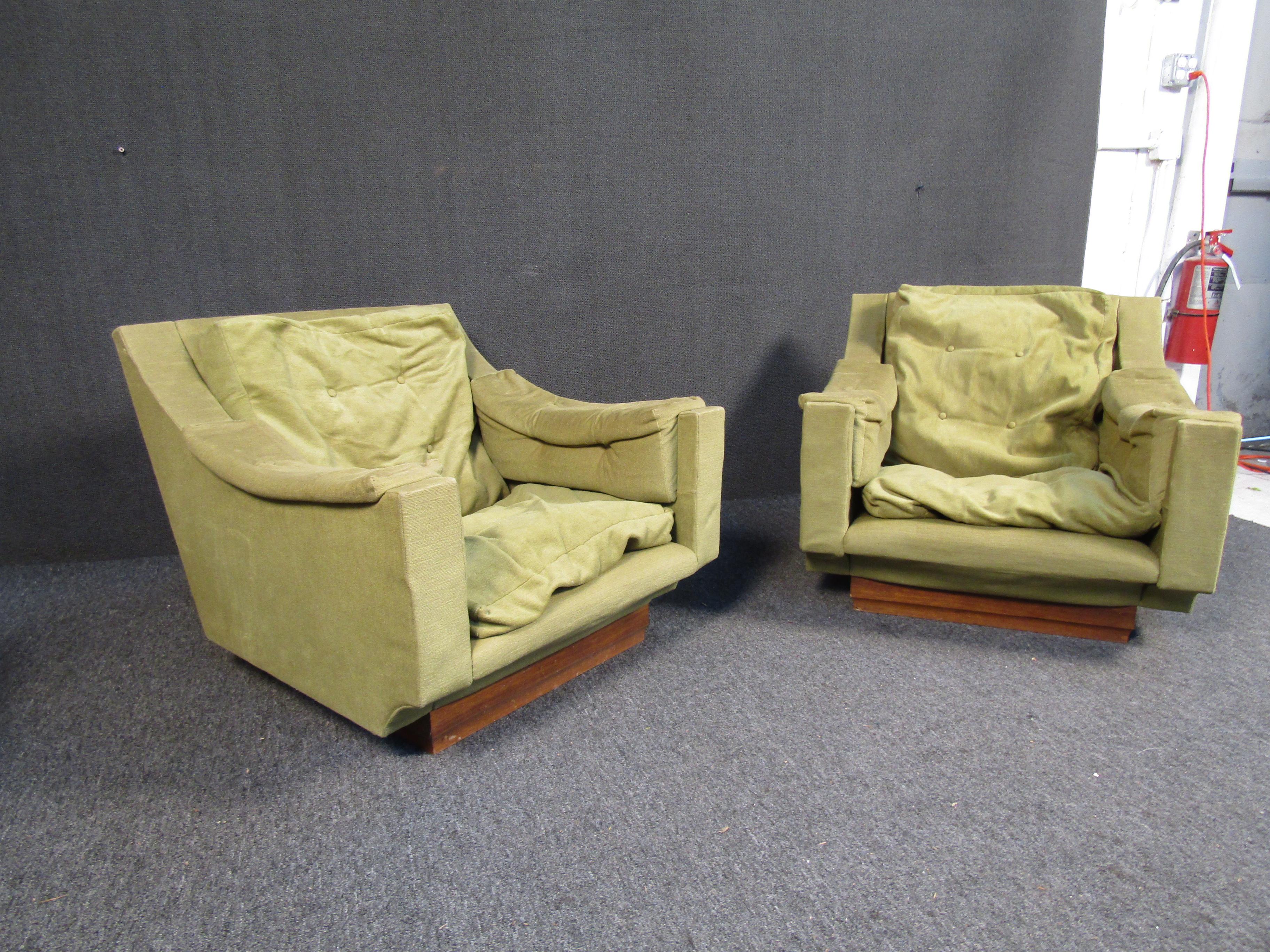 Mid-20th Century Vintage Mid-Century Green Lounge Chairs For Sale