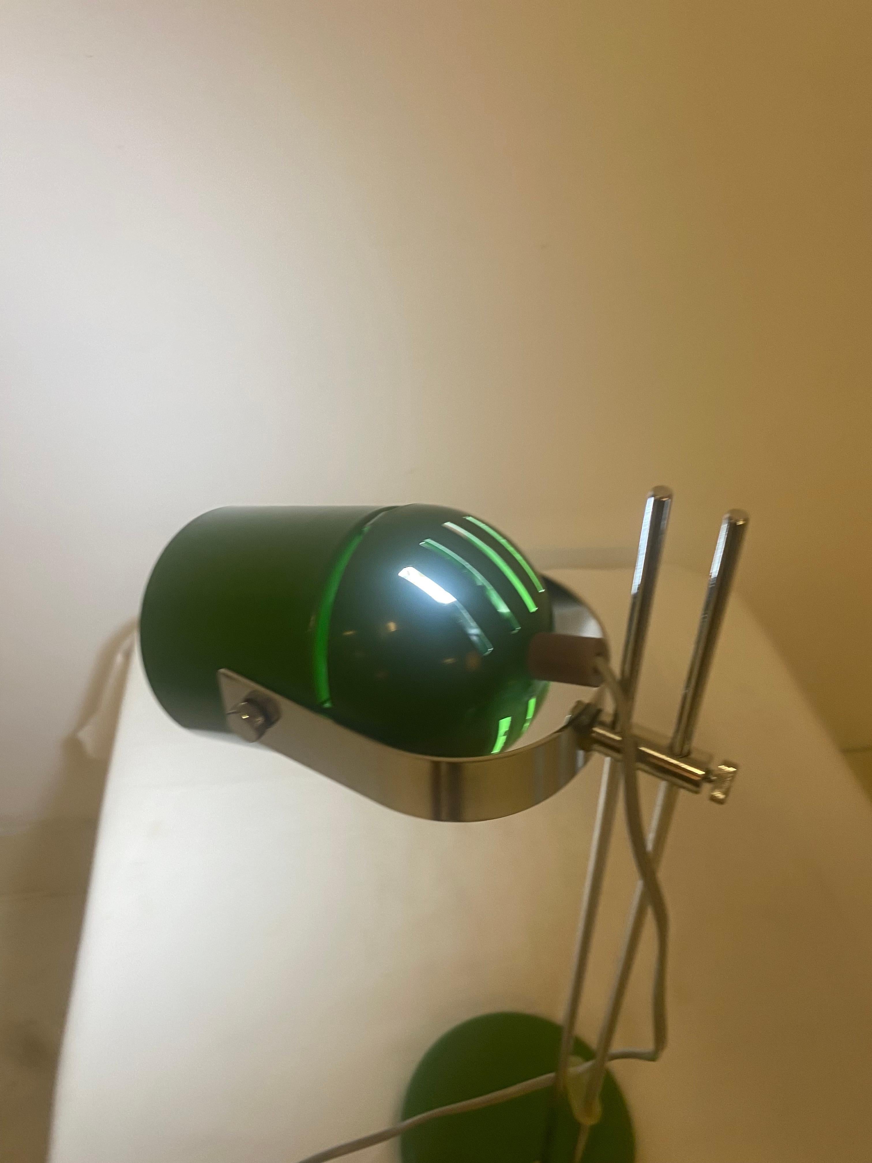 Vintage Mid-Century Green Table Lamp For Sale 2