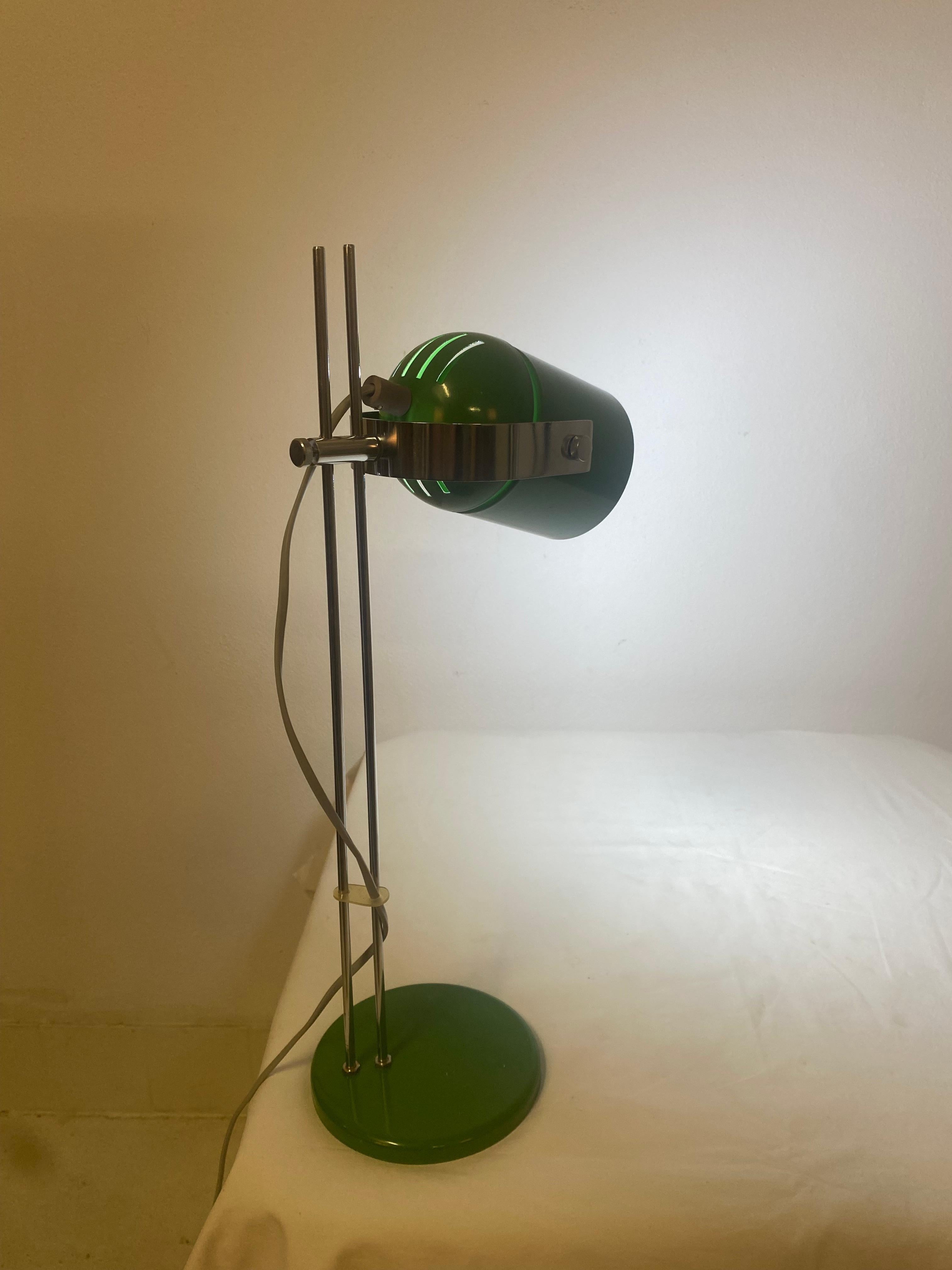 Vintage Mid-Century Green Table Lamp For Sale 3