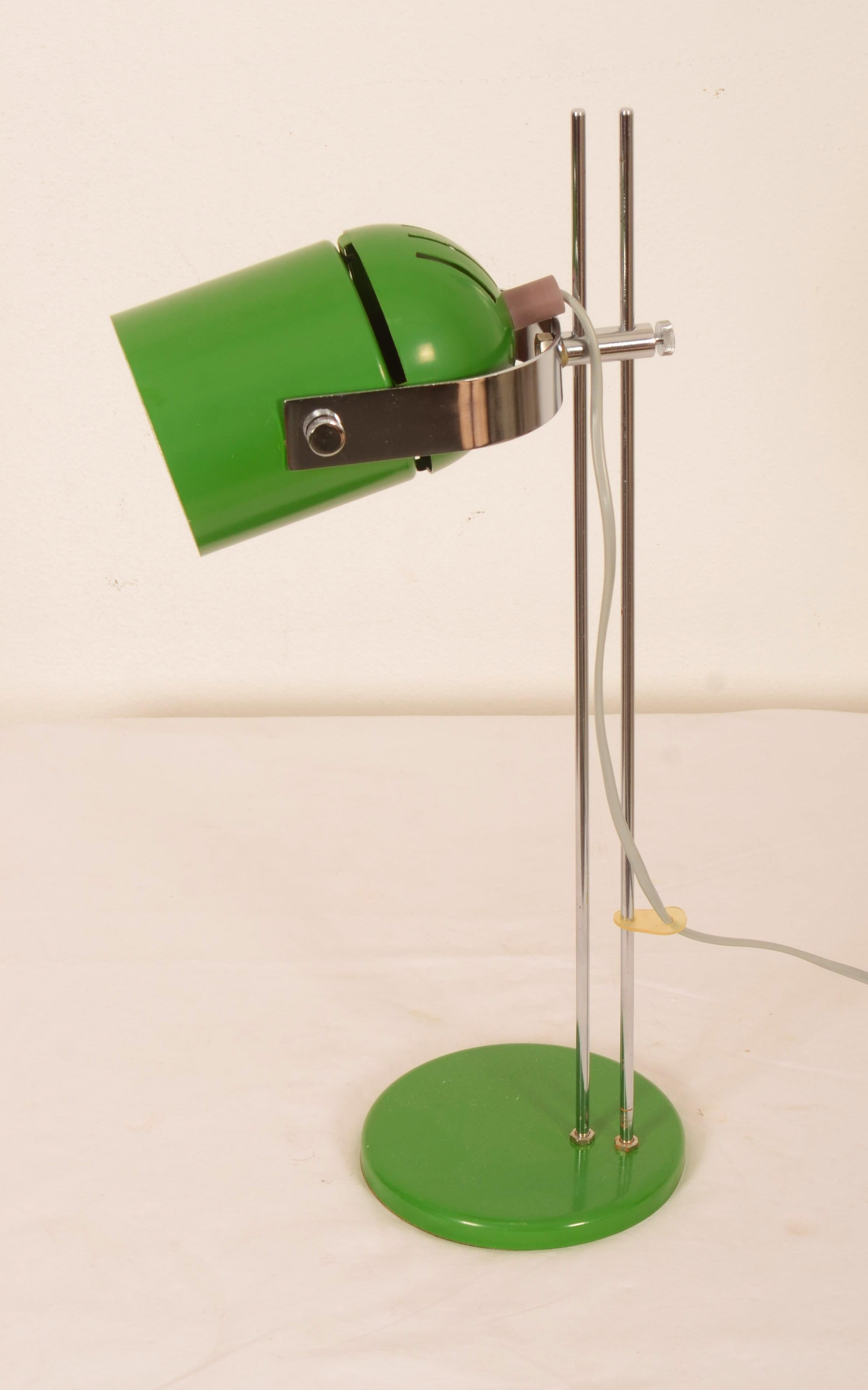Mid-Century Modern Vintage Mid-Century Green Table Lamp For Sale