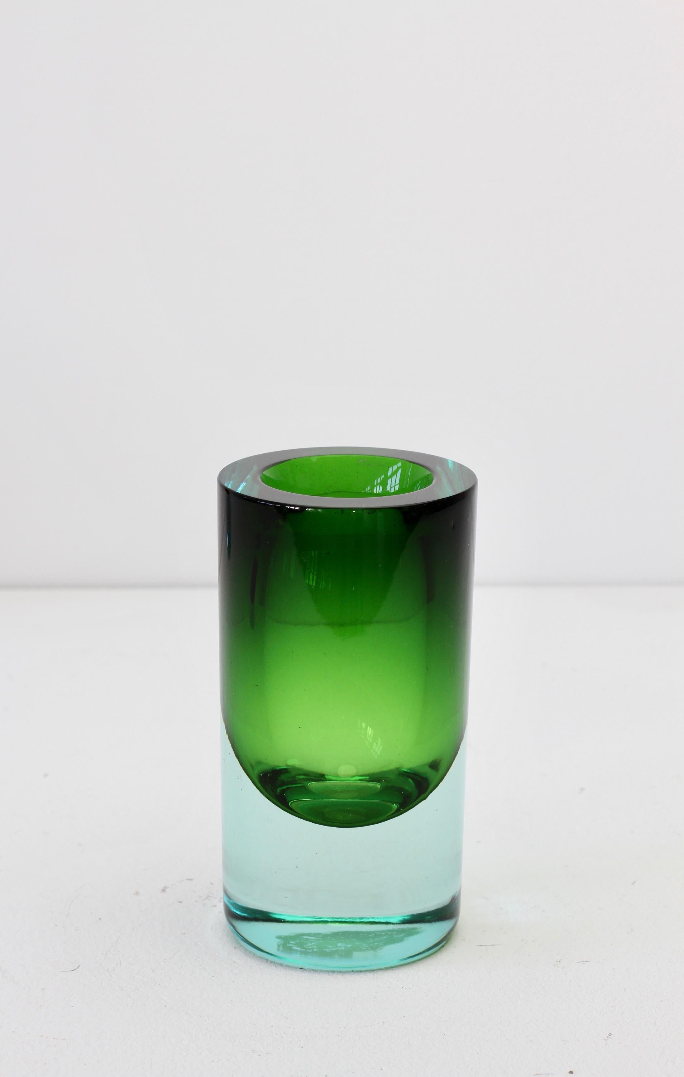 Vintage Midcentury Green Venetian Murano Sommerso Glass Vase, circa 1970 1