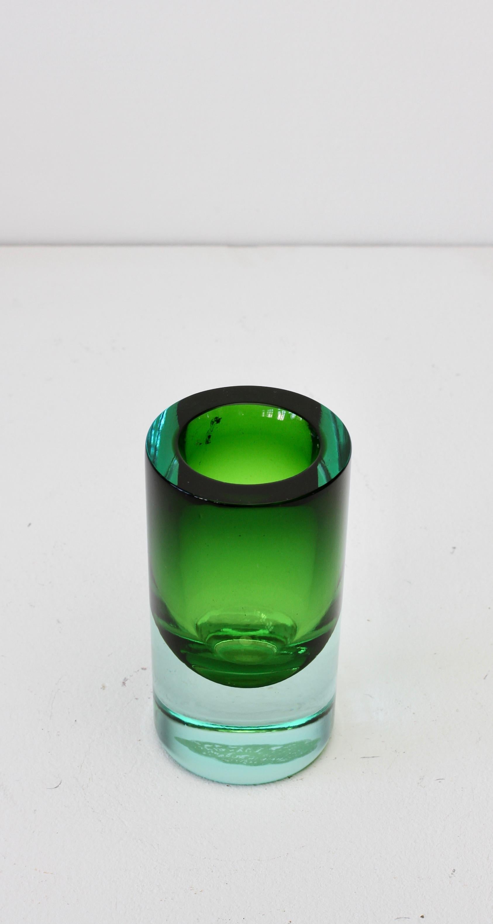 Vintage Midcentury Green Venetian Murano Sommerso Glass Vase, circa 1970 3