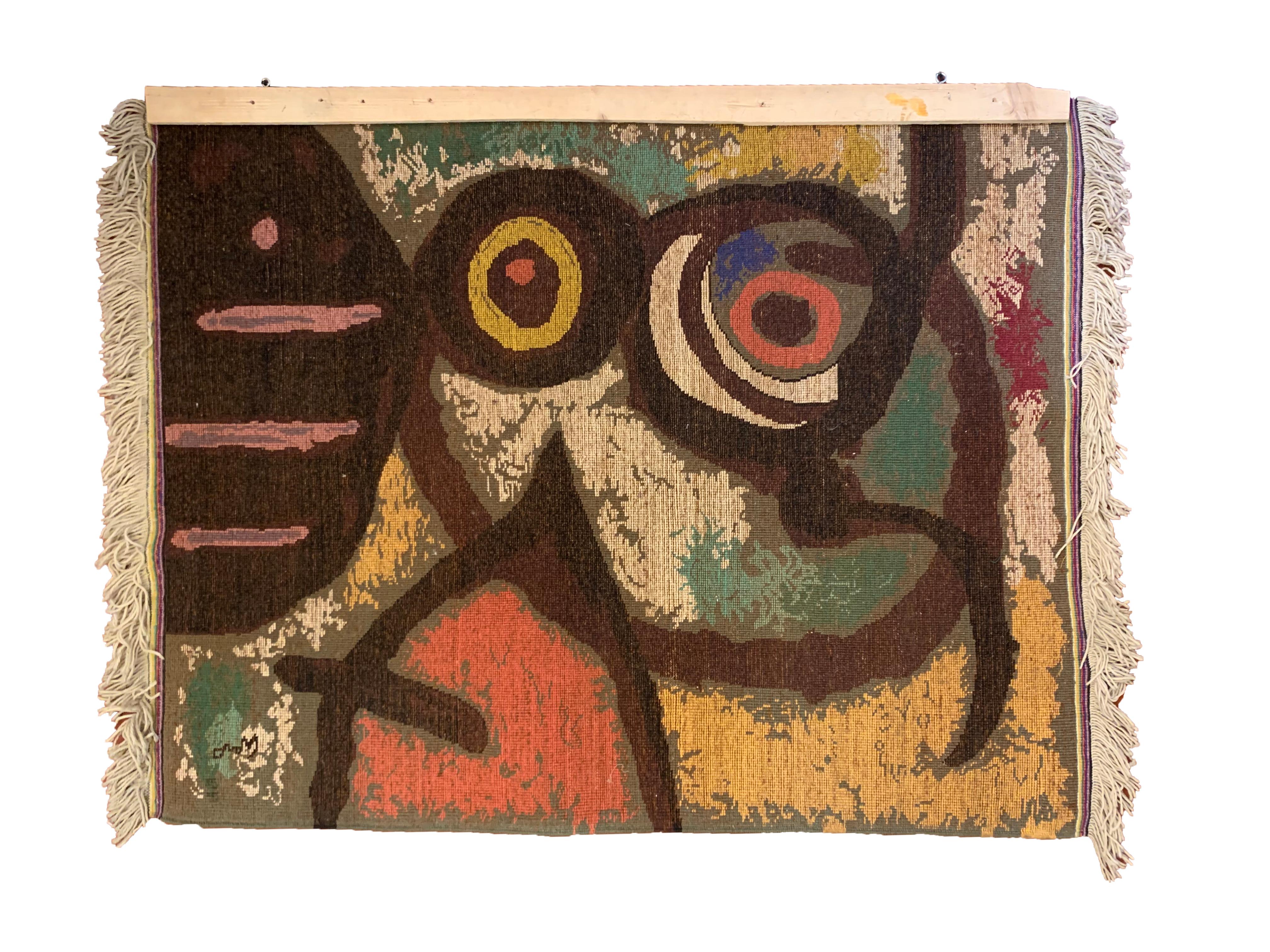 Peint à la main Tapisserie vintage femme et oiseaux en laine nouée à la main du milieu du siècle dernier par Joan Miro en vente