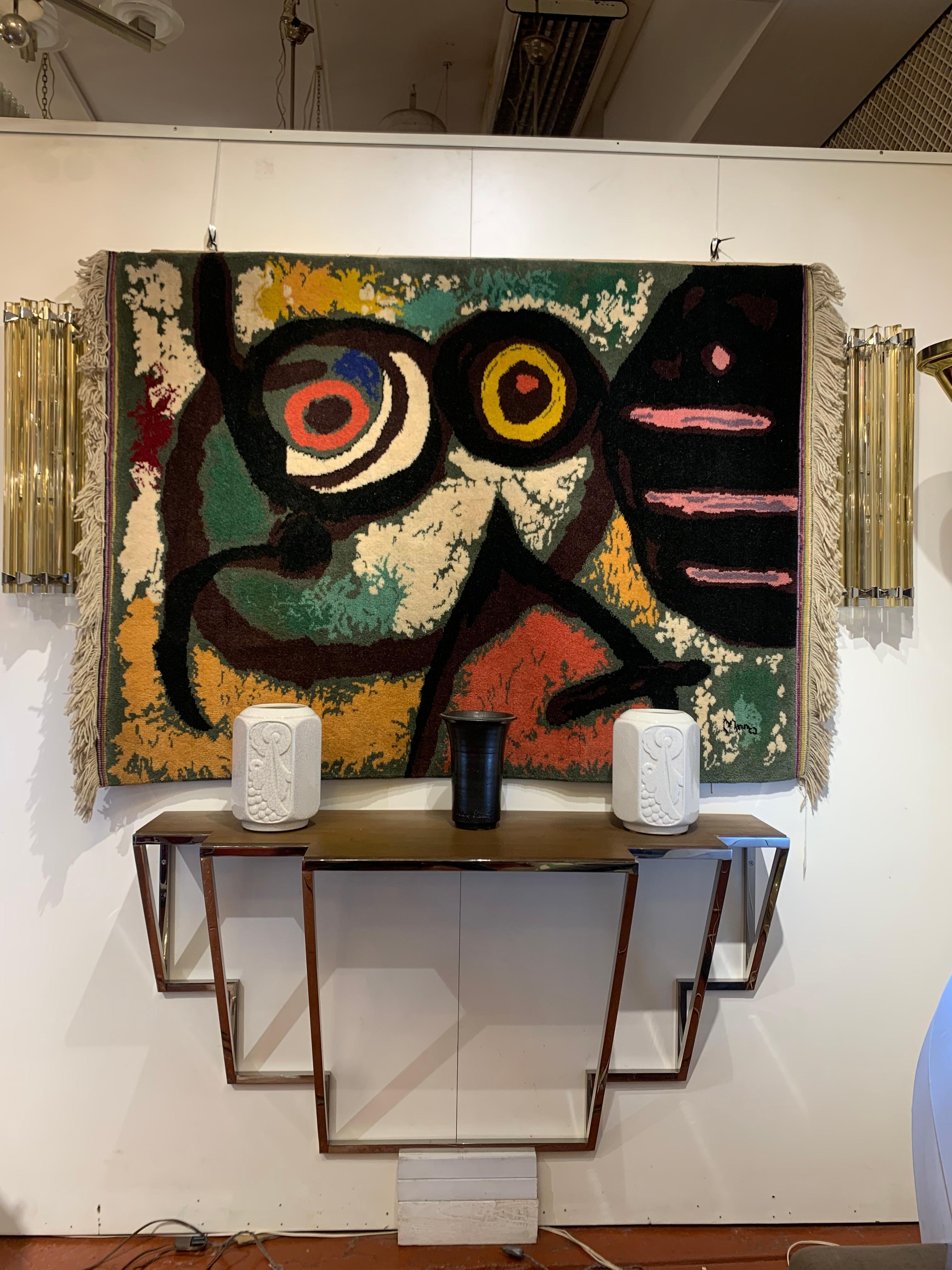 Vintage Mid-Century hand knotted wool tapestry “femme et oiseaux” by Joan Miro In Good Condition For Sale In Beirut, LB