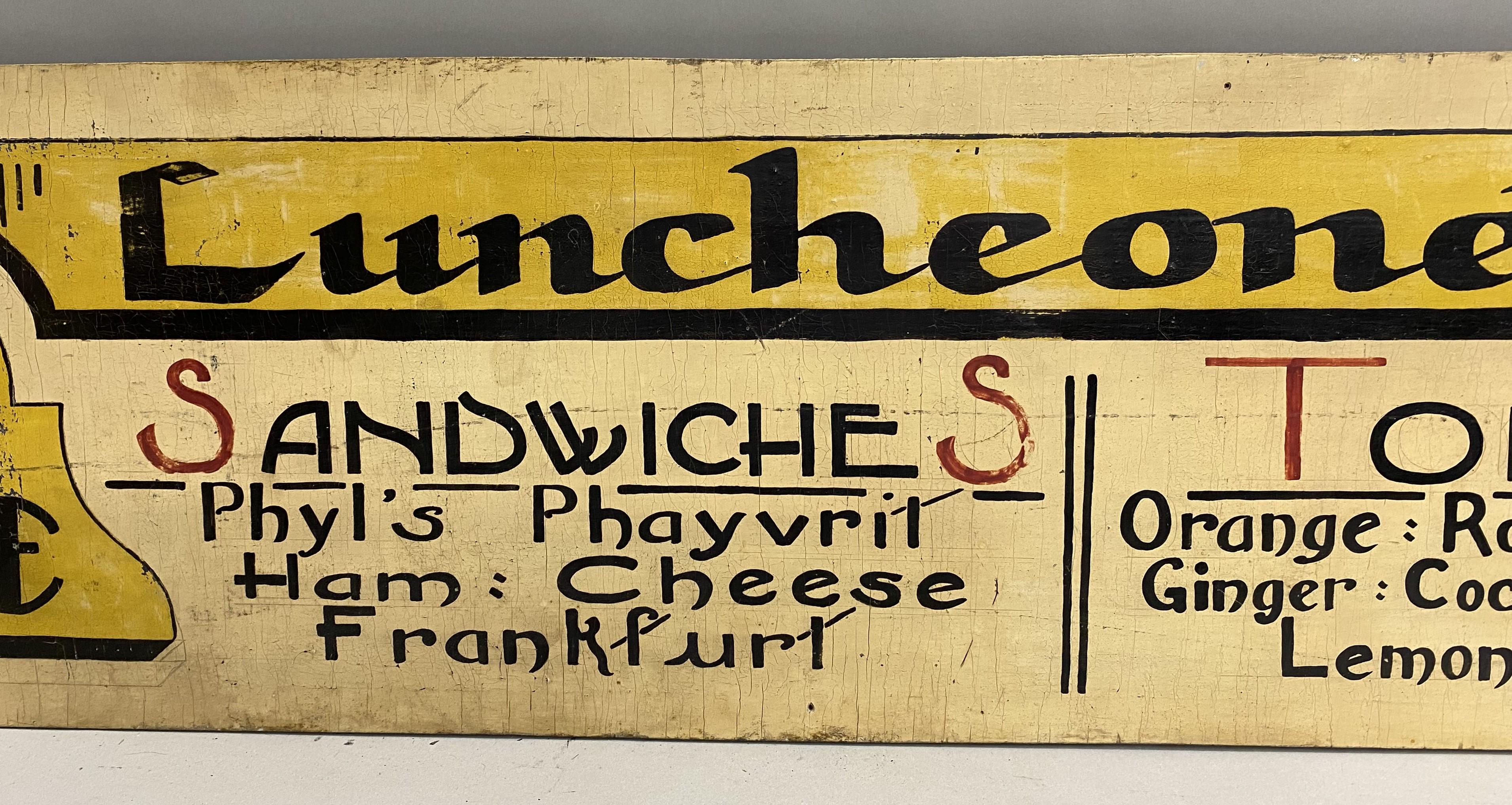 Vintage Mid Century Pintado a mano de madera Luncheonette Café caliente Diner Sign Estadounidense en venta