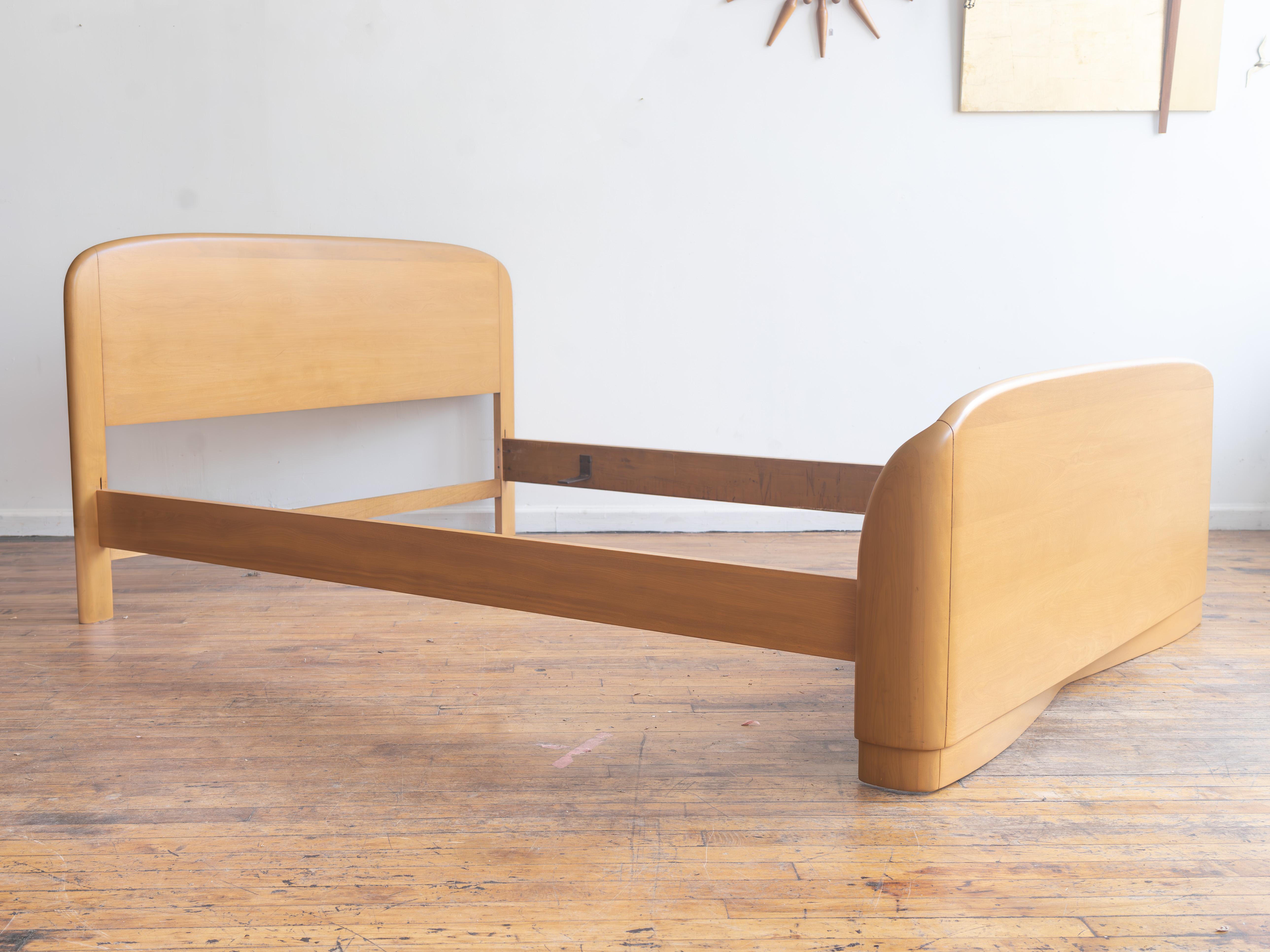 Mid-Century Modern Vintage Mid Century Heywood Wakefield Full Bed Frame For Sale