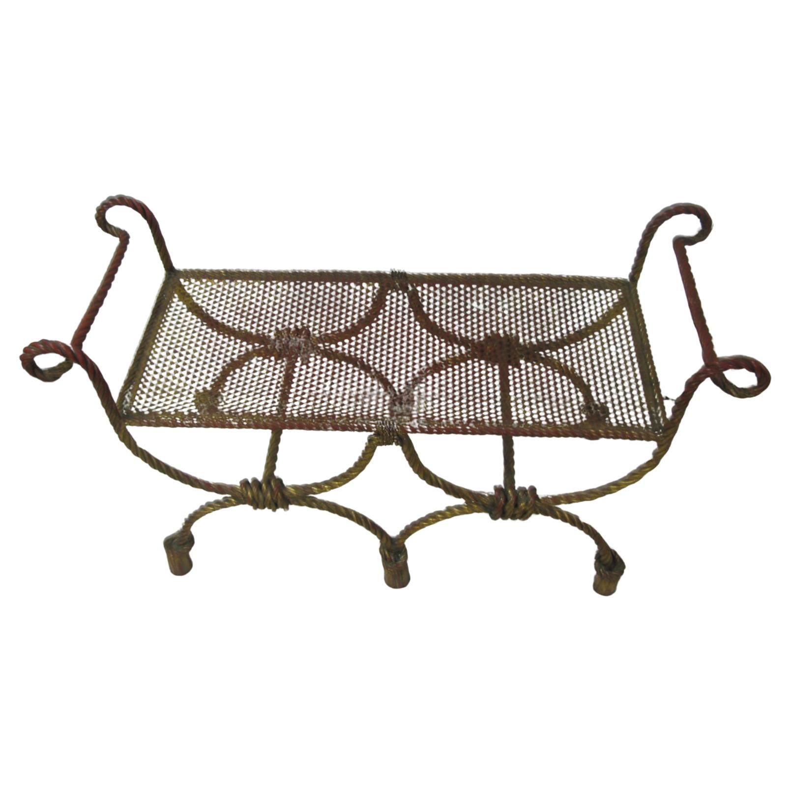 Italiano Panchina doppia dorata con corda e nappe, Italia, metà del secolo scorso, Hollywood Regency in vendita
