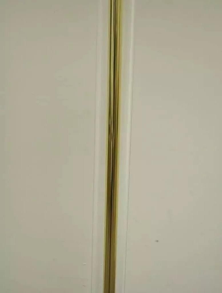 Lampadaire Vintage Mid Century Hollywood Regency Lucite Laiton Verre Torchère en vente 1