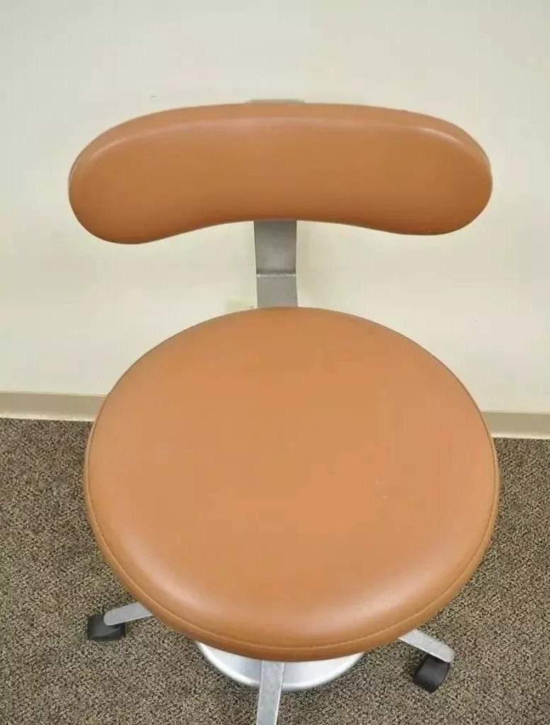 Vintage Mid Century Industrial Modern Adjustable Dental Dentist Chair Stool Seat In Good Condition In Philadelphia, PA
