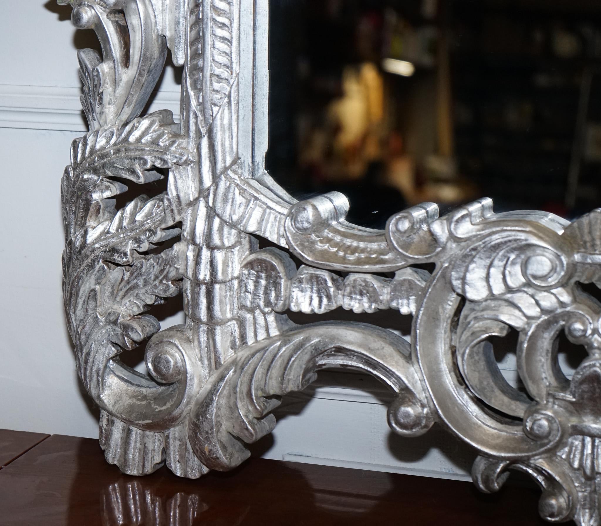 VINTAGE MITAD DE SIGLO ITALIANO ESTILO BARROCO MiRRROR DE PARED PINTADO A MANO EN PLATA en venta 1