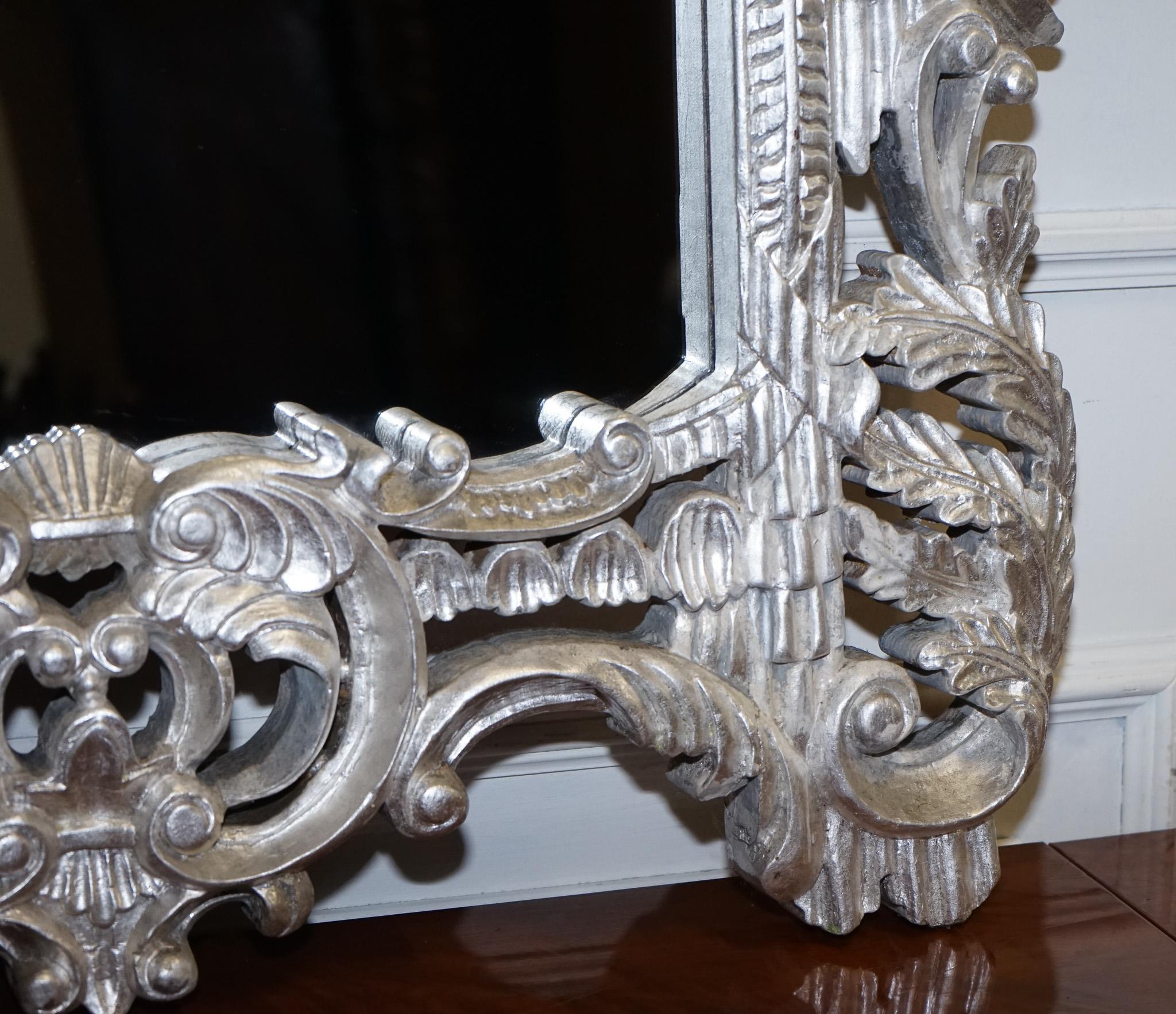 VINTAGE MITAD DE SIGLO ITALIANO ESTILO BARROCO MiRRROR DE PARED PINTADO A MANO EN PLATA en venta 2