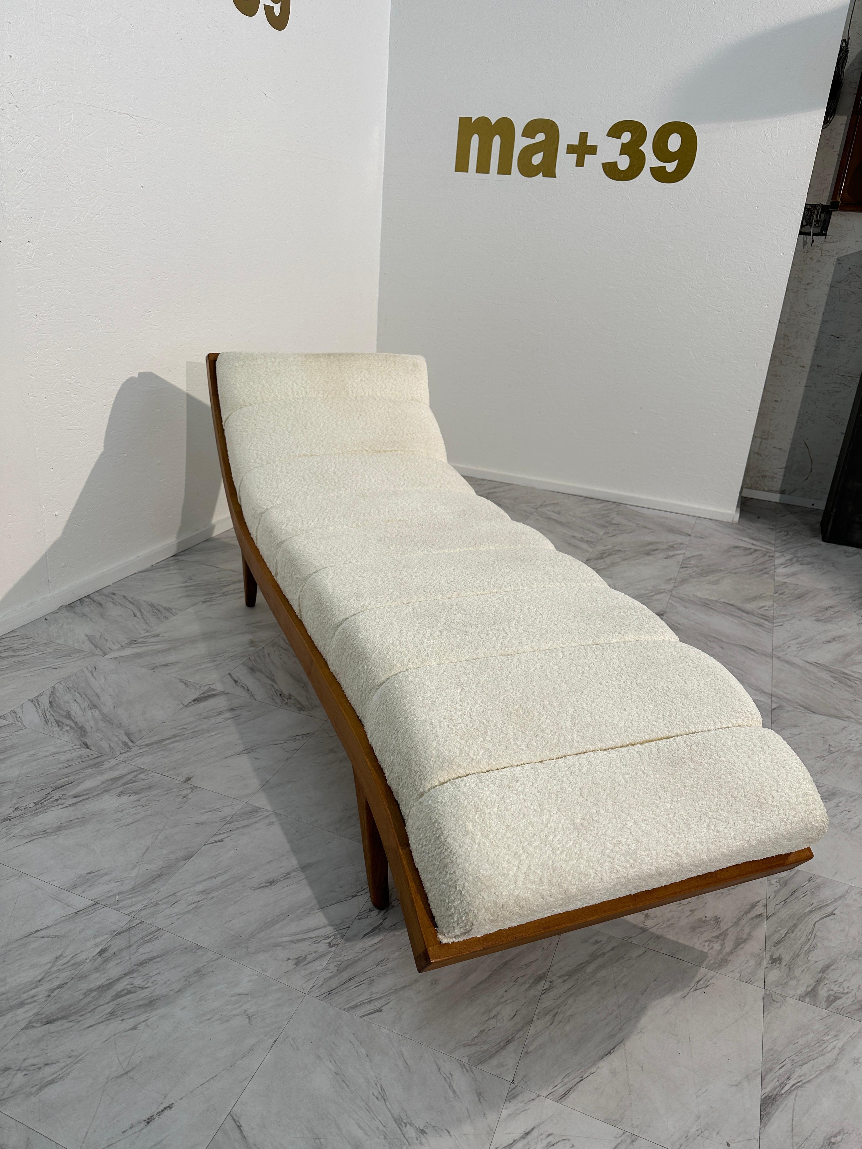 Vintage Mid Century Italian Chaise Lounge 1960s For Sale 3