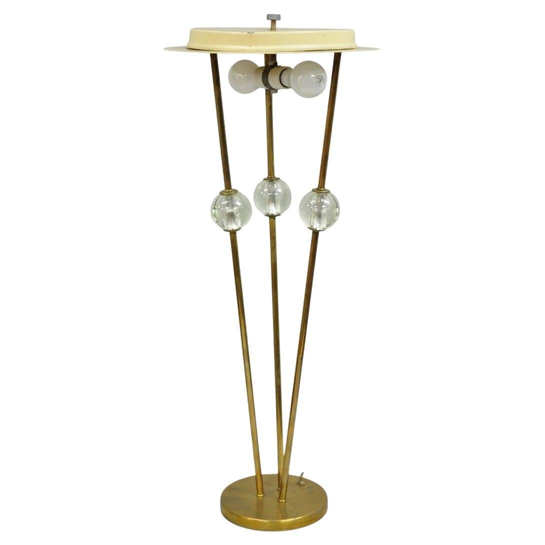 Vintage Mid Century Italian Modern Brass and Glass Sphere Tripod Tall Table Lamp en vente