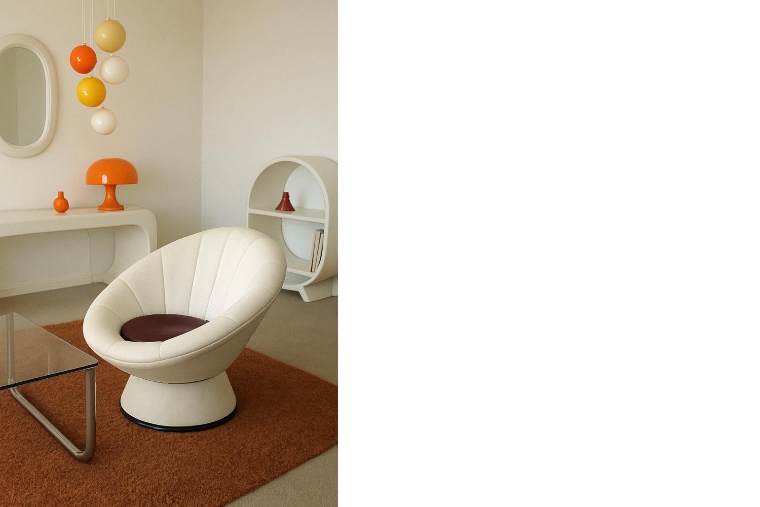 Vintage Mitte des Jahrhunderts Italienische Modern Modern Age Space Age Blumendrehstuhl, 1970er Jahre im Angebot 5