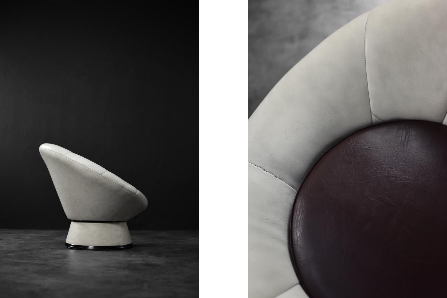 Vintage Mitte des Jahrhunderts Italienische Modern Modern Age Space Age Blumendrehstuhl, 1970er Jahre im Angebot 3