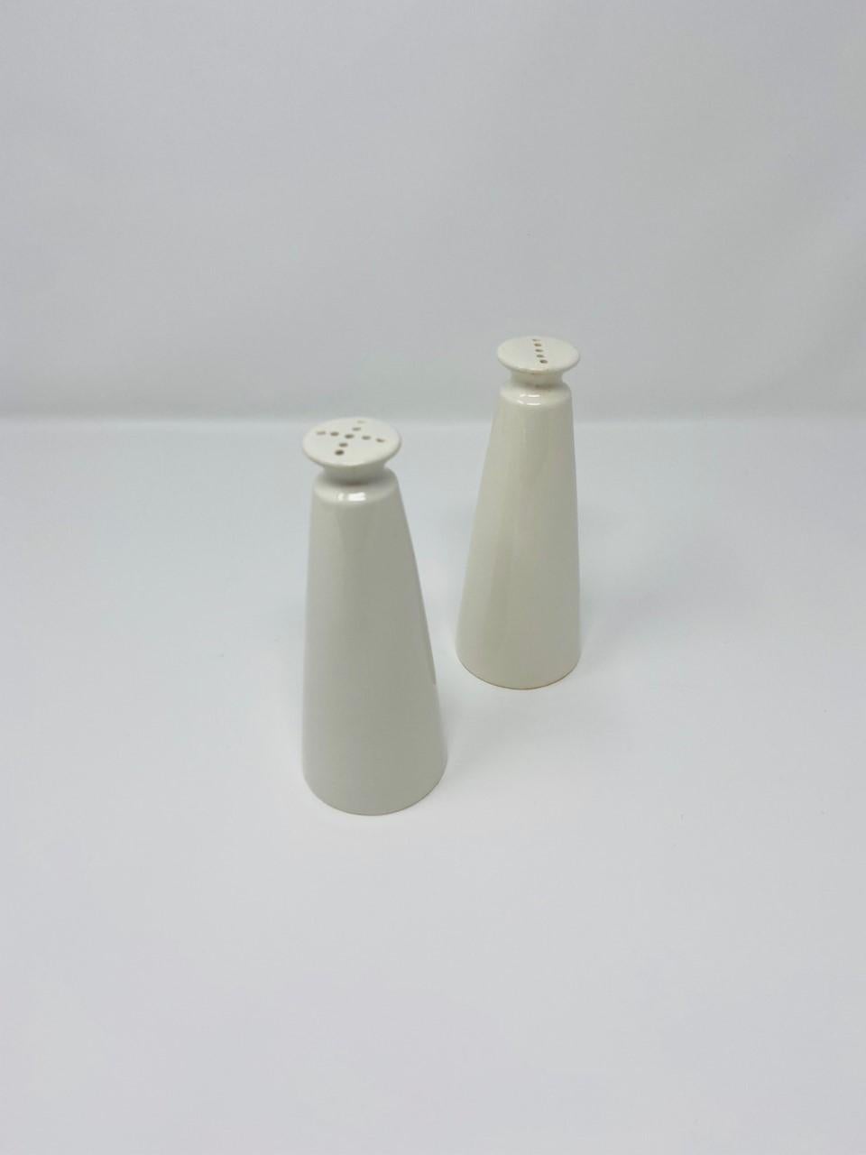 vintage japan salt and pepper shakers