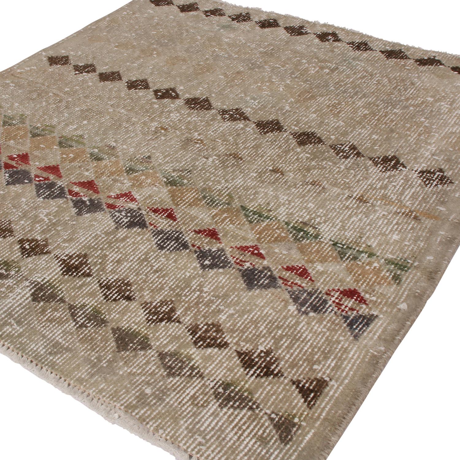 Hand knotted in Turkey originating between 1960-1970, this vintage mid-century runner is the latest to join Rug & Kilim’s Mid Century Pasha collection, celebrating Turkish icon and multidisciplinary designer Zeki Müren with Josh’s hand-picked