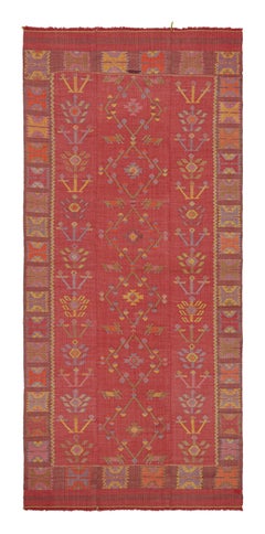 Tapis Kilim vintage du milieu du siècle dernier rouge à motif géométrique sur toute sa surface par Rug & Kilim