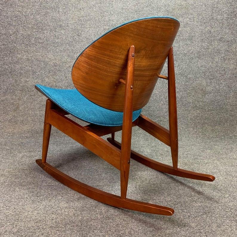 Vintage Midcentury Kodawood Rocking Chair Attributed to Seymour J. Wiener In Good Condition For Sale In San Marcos, CA
