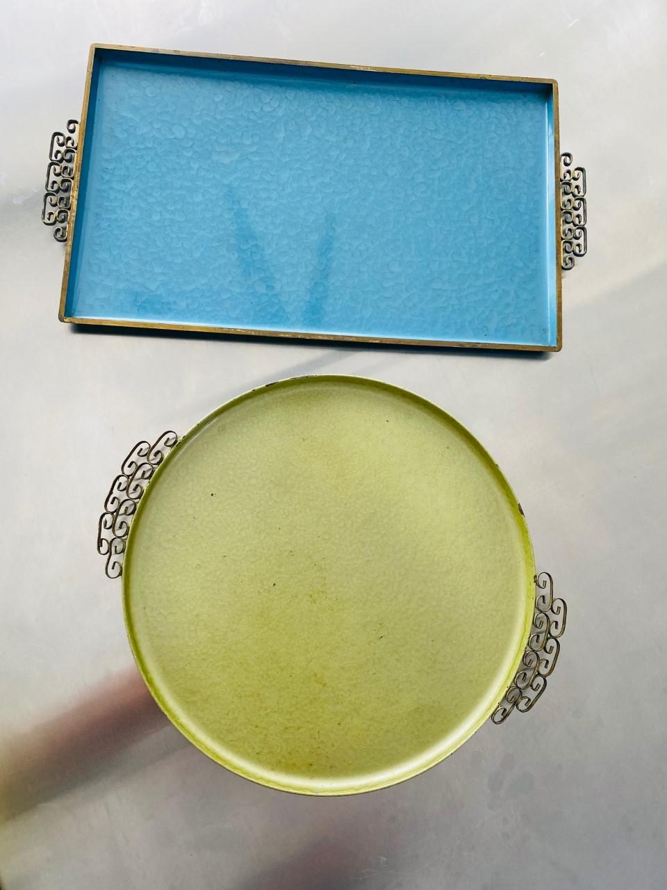 Vintage Mid Century Kyes Moire' Glasur Messing und Emaille Grün Tablett 1960s (amerikanisch) im Angebot
