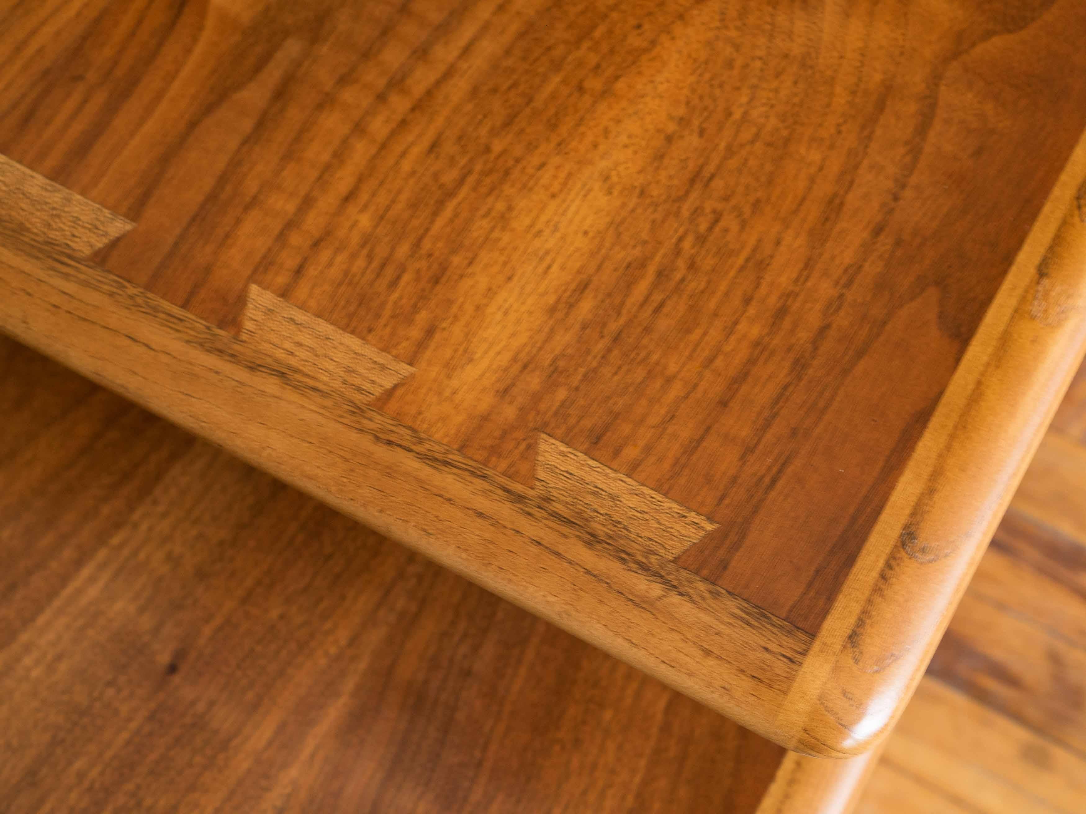Vintage Mid Century Lane Acclaim Walnut Step Tables / End Tables In Good Condition In Chicago, IL