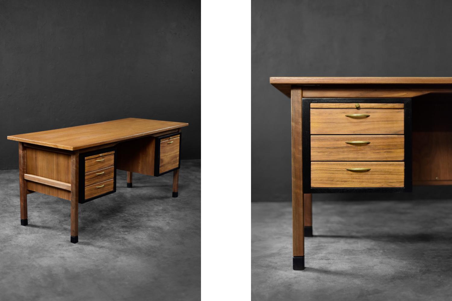 Vintage Mid-Century Large Danish Modern Brown Teak Desk, 1960s Bon état - En vente à Warszawa, Mazowieckie