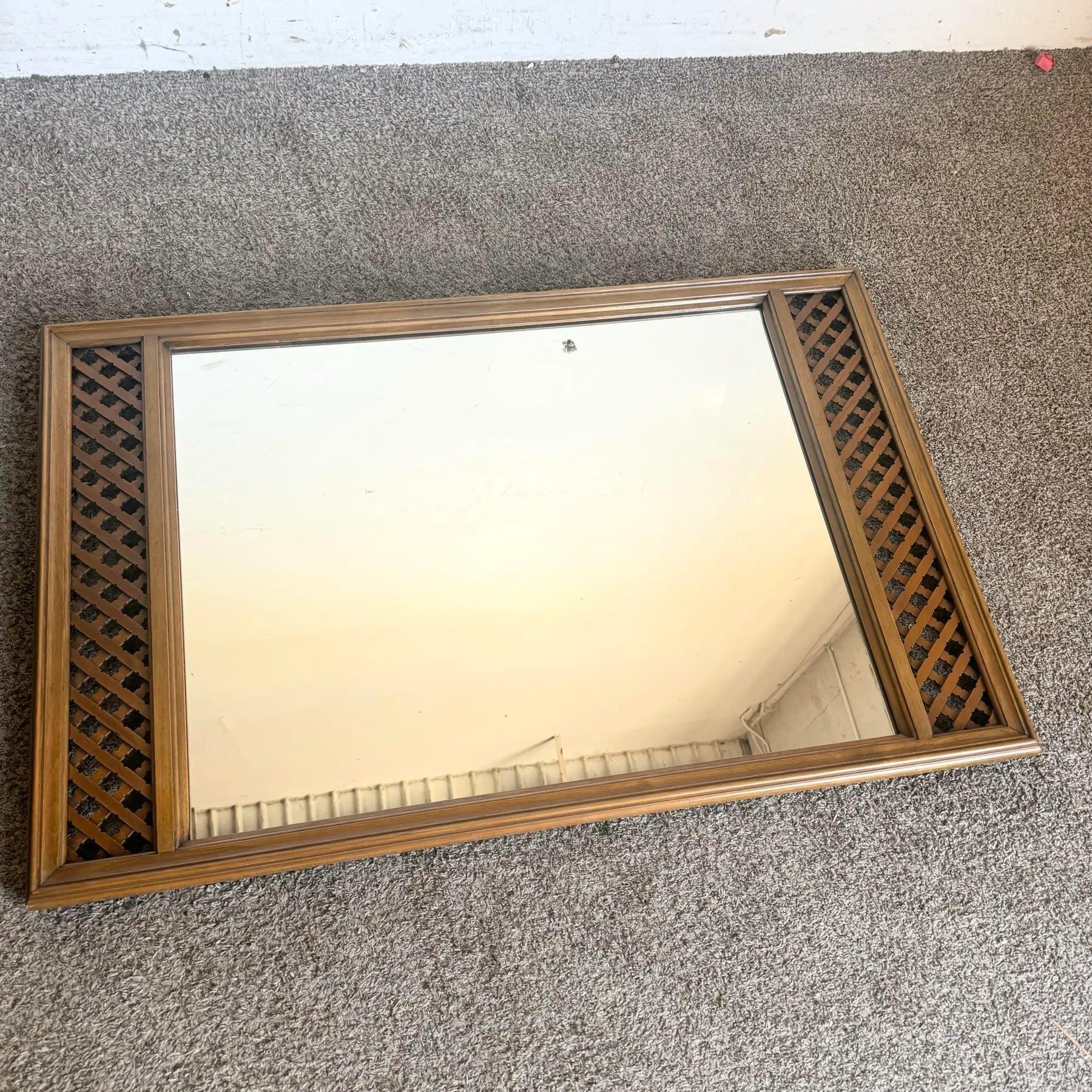 Vintage Mid Century Wandspiegel mit Gitternetz (Ende des 20. Jahrhunderts) im Angebot